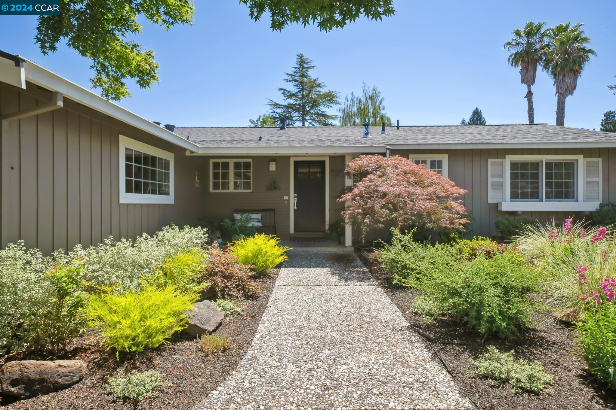 17 Hammond Pl