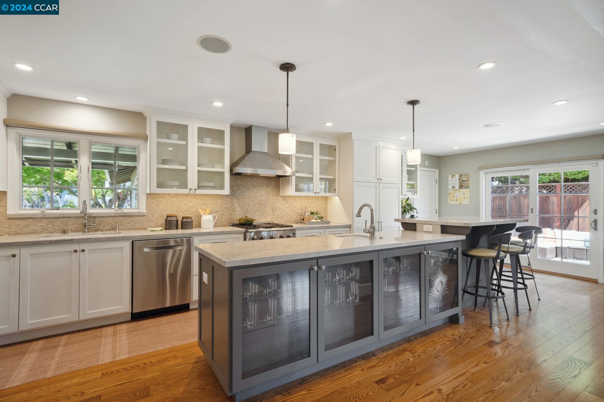 17 Hammond Pl