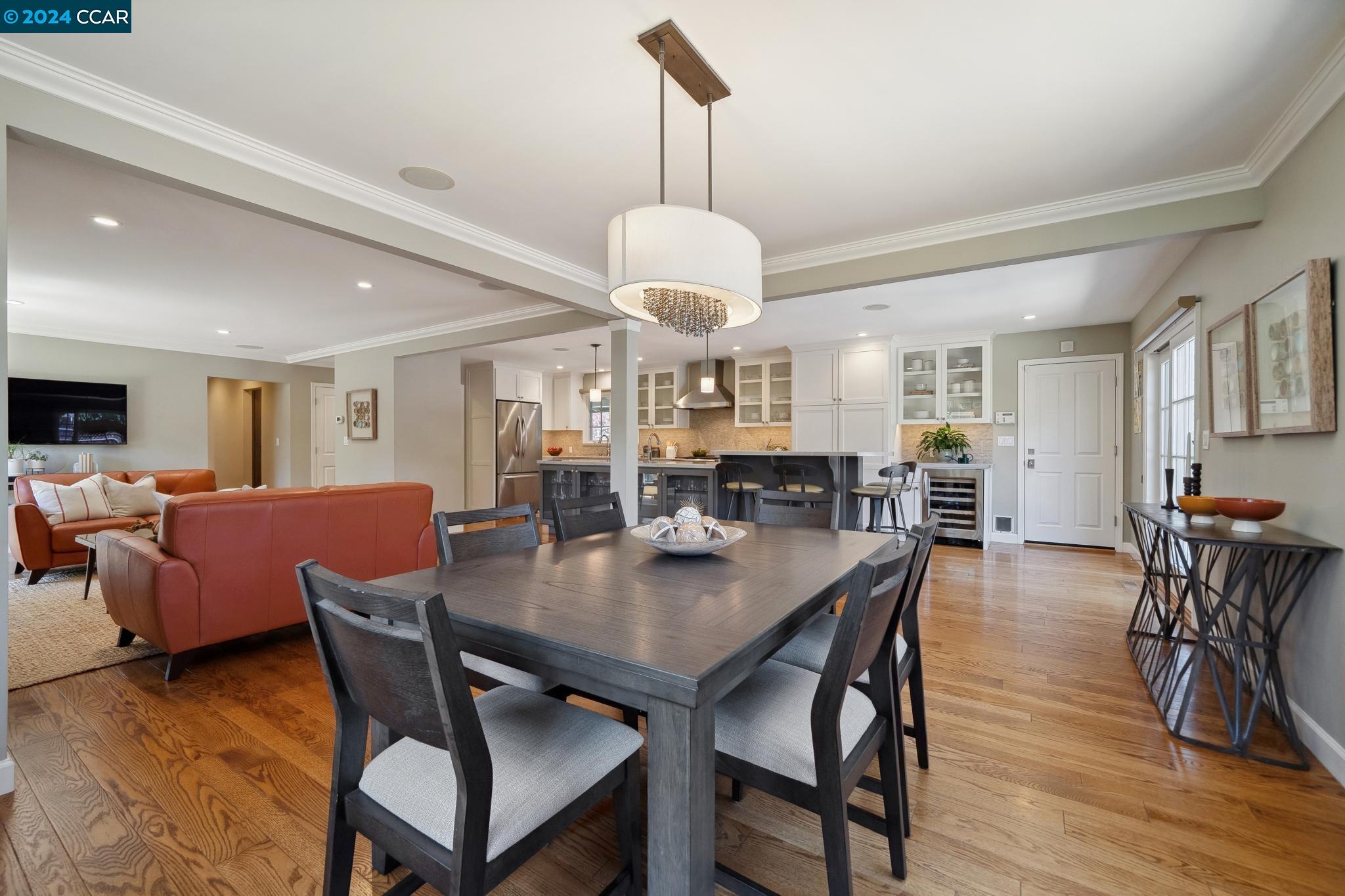 17 Hammond Pl