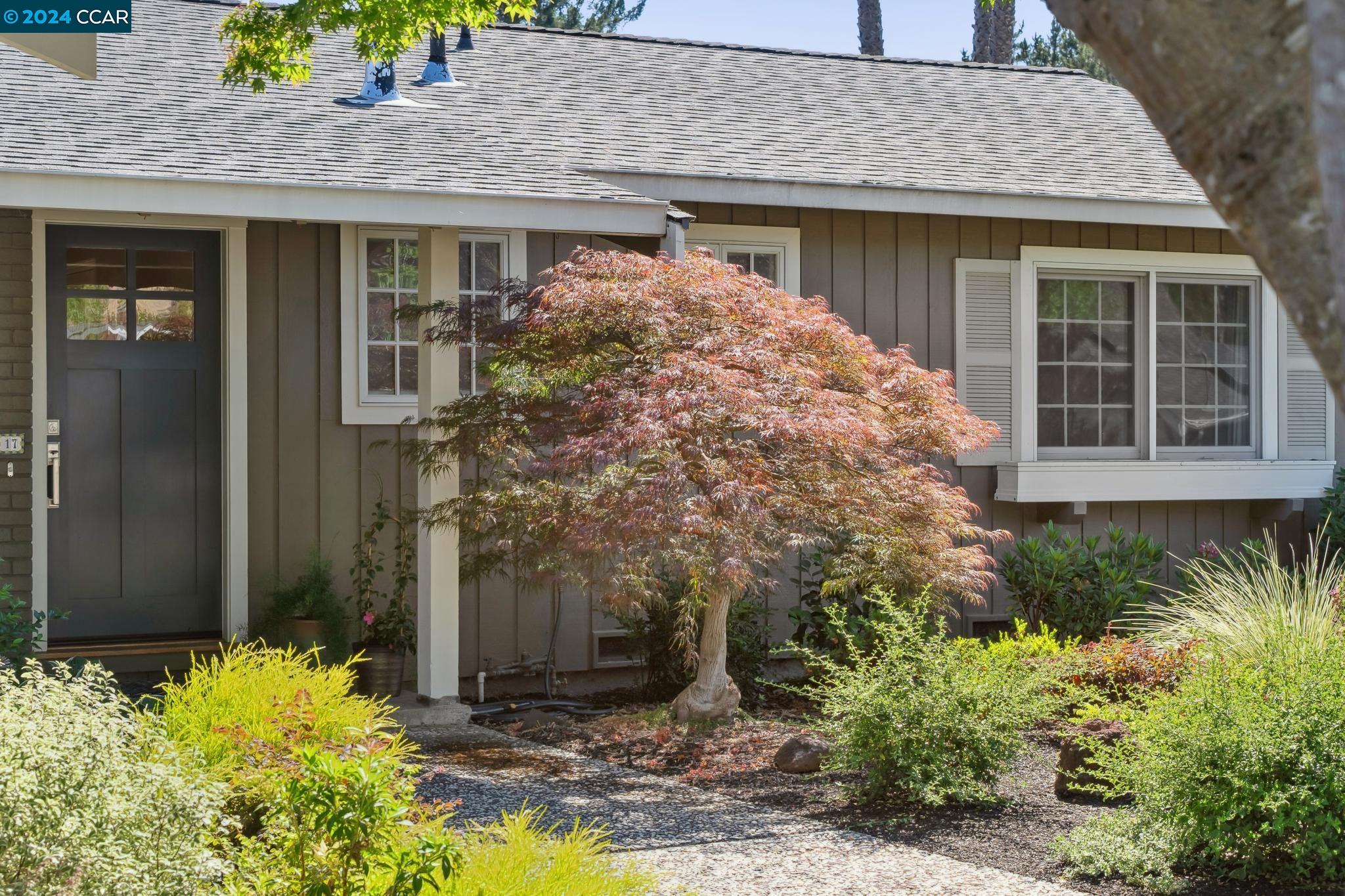 17 Hammond Pl