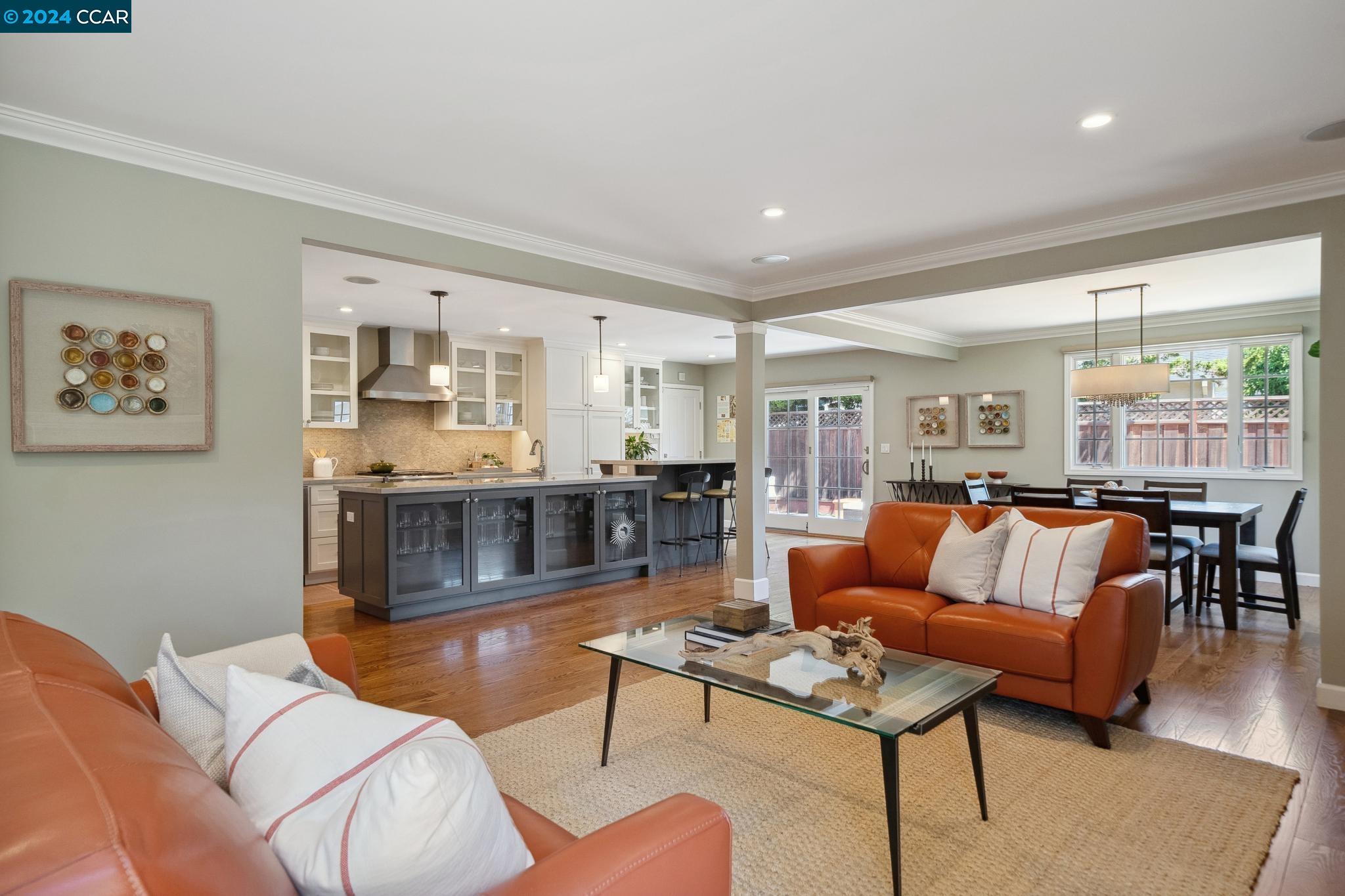 17 Hammond Pl