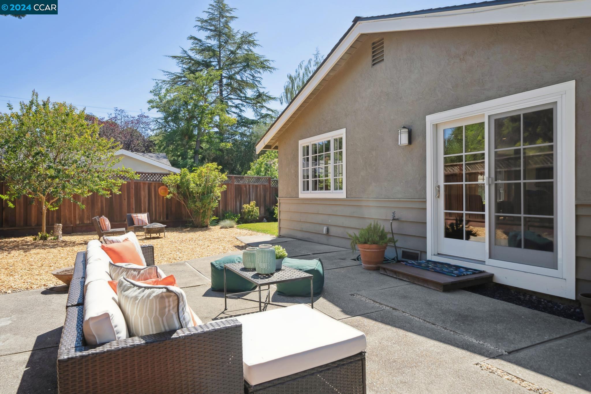 17 Hammond Pl