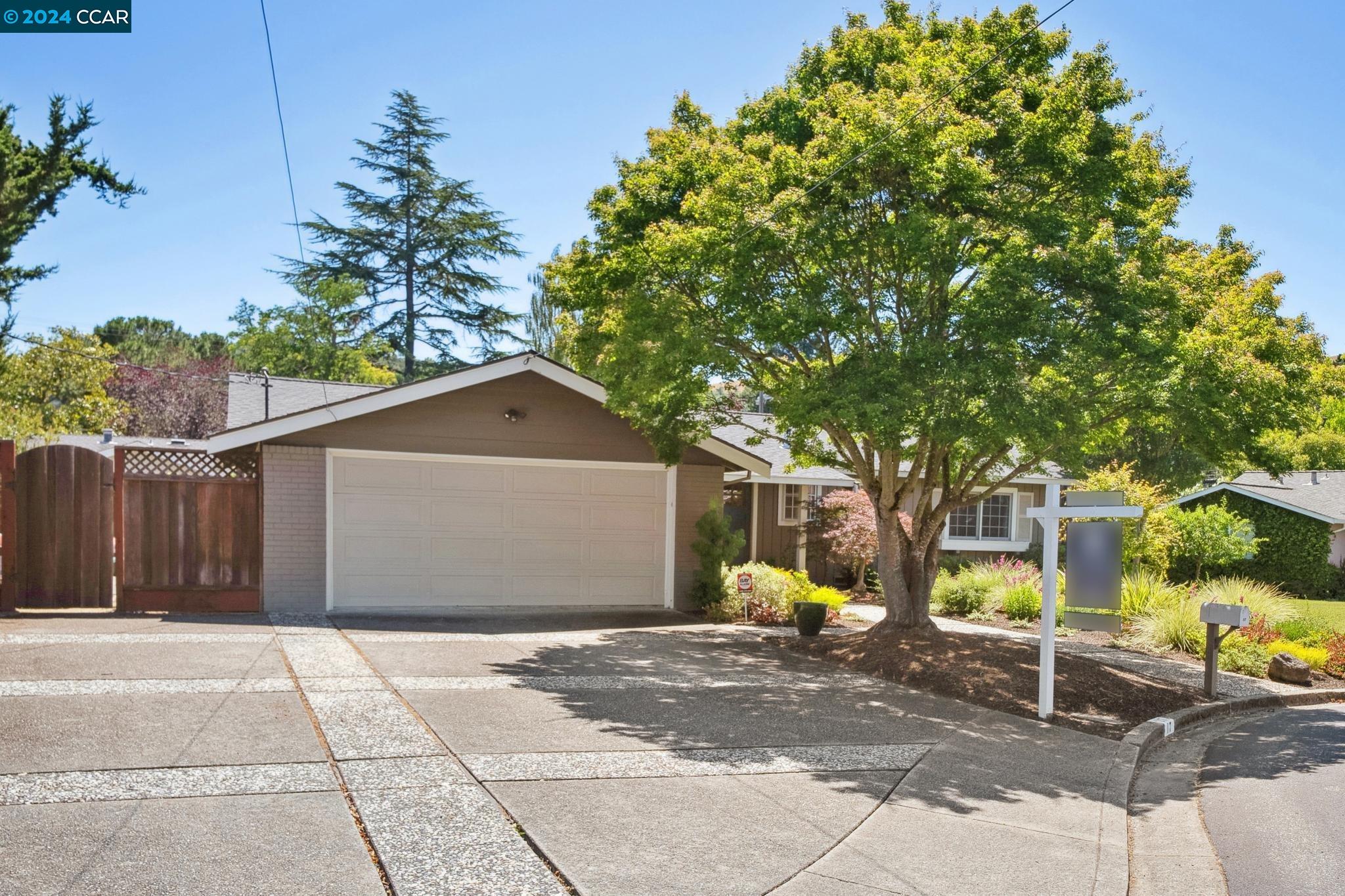 17 Hammond Pl