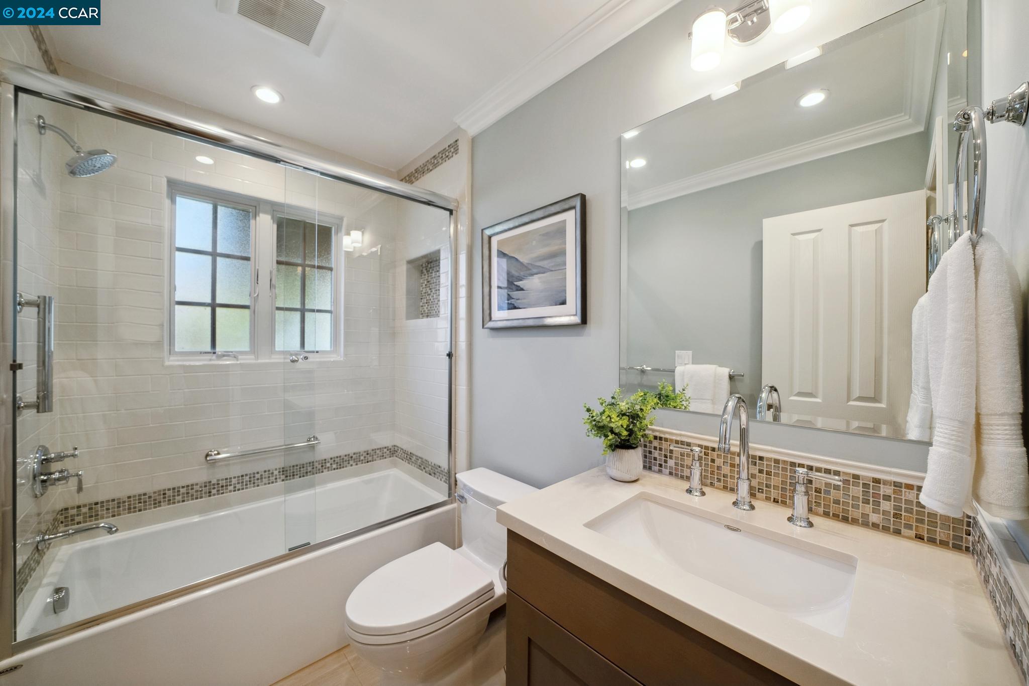 17 Hammond Pl