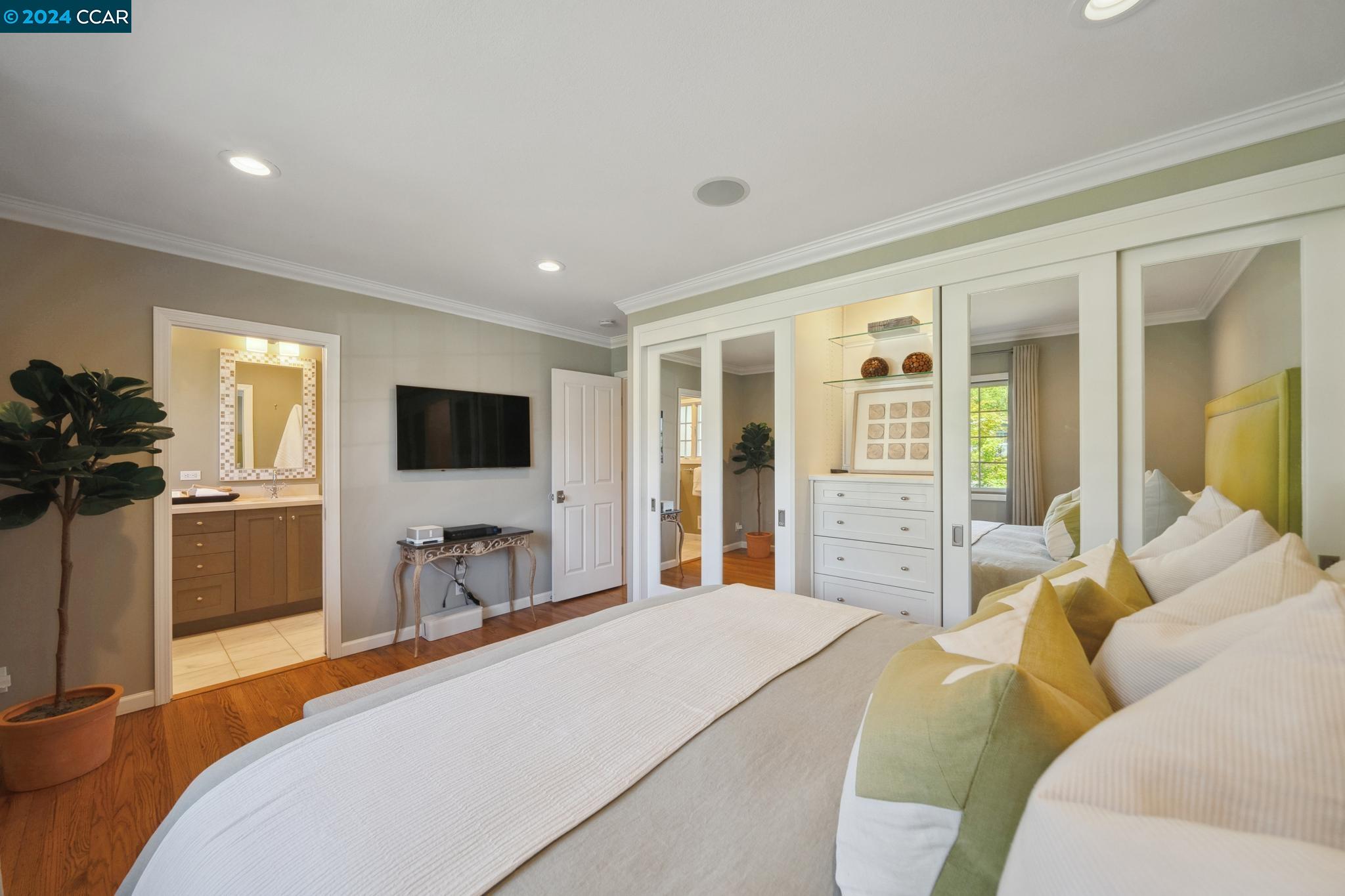 17 Hammond Pl