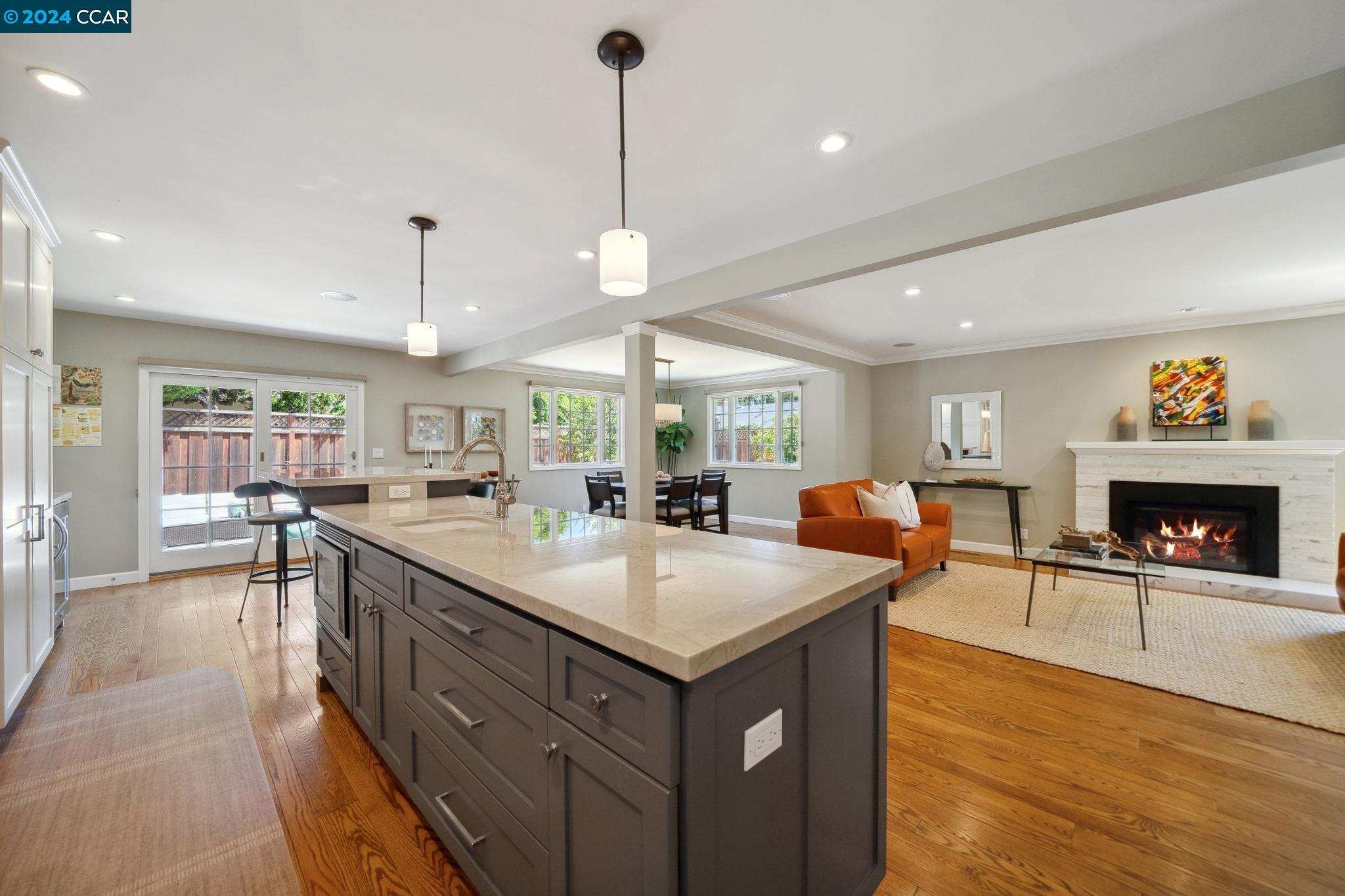 17 Hammond Pl