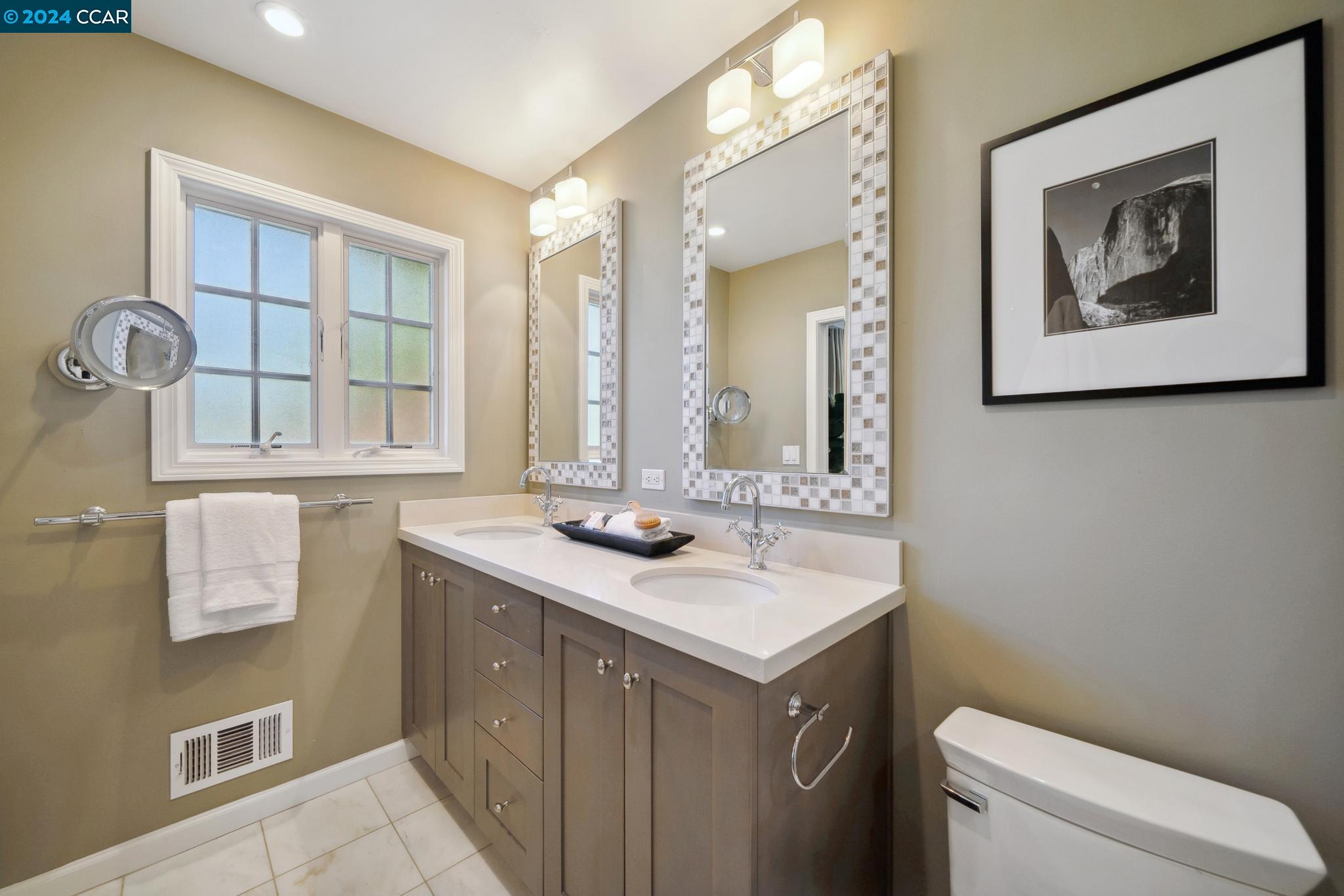 17 Hammond Pl