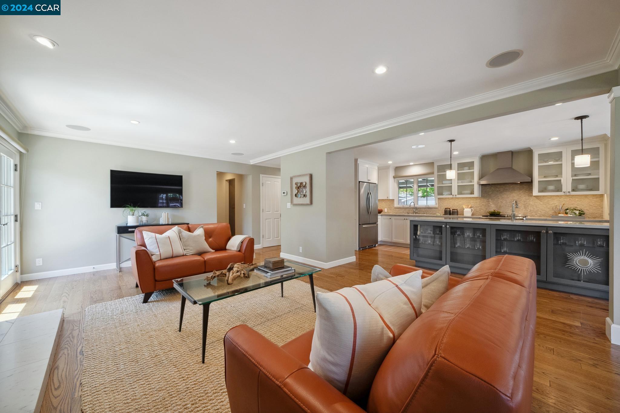 17 Hammond Pl