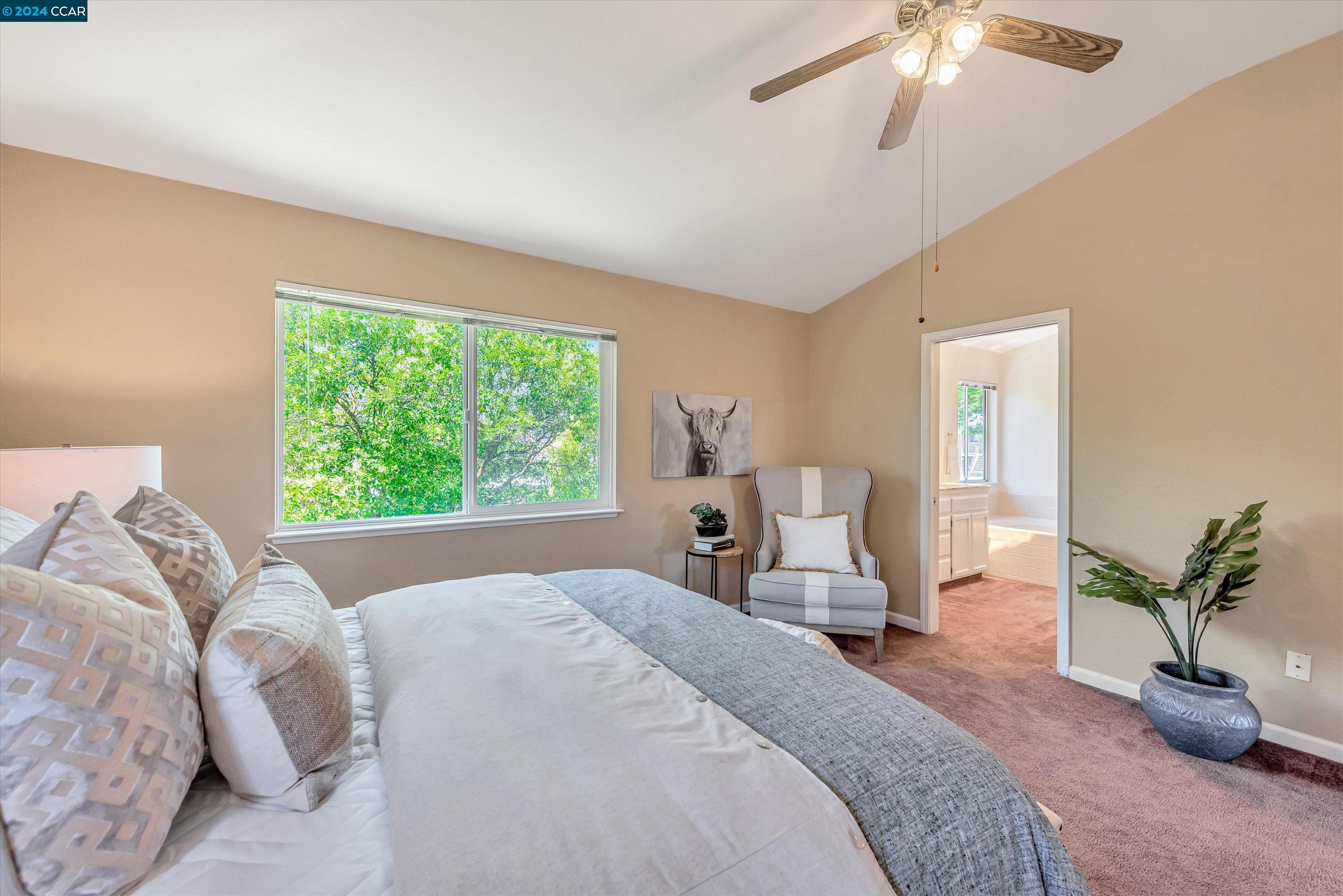 93 Elmwood Dr