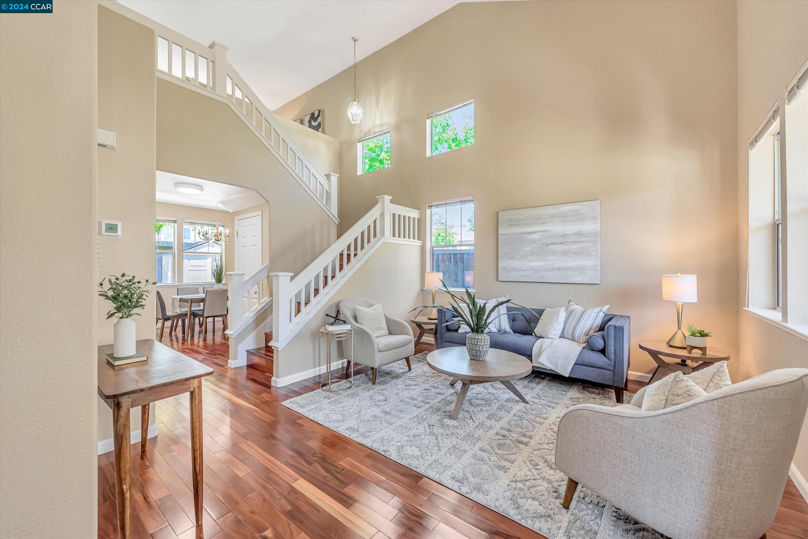 93 Elmwood Dr