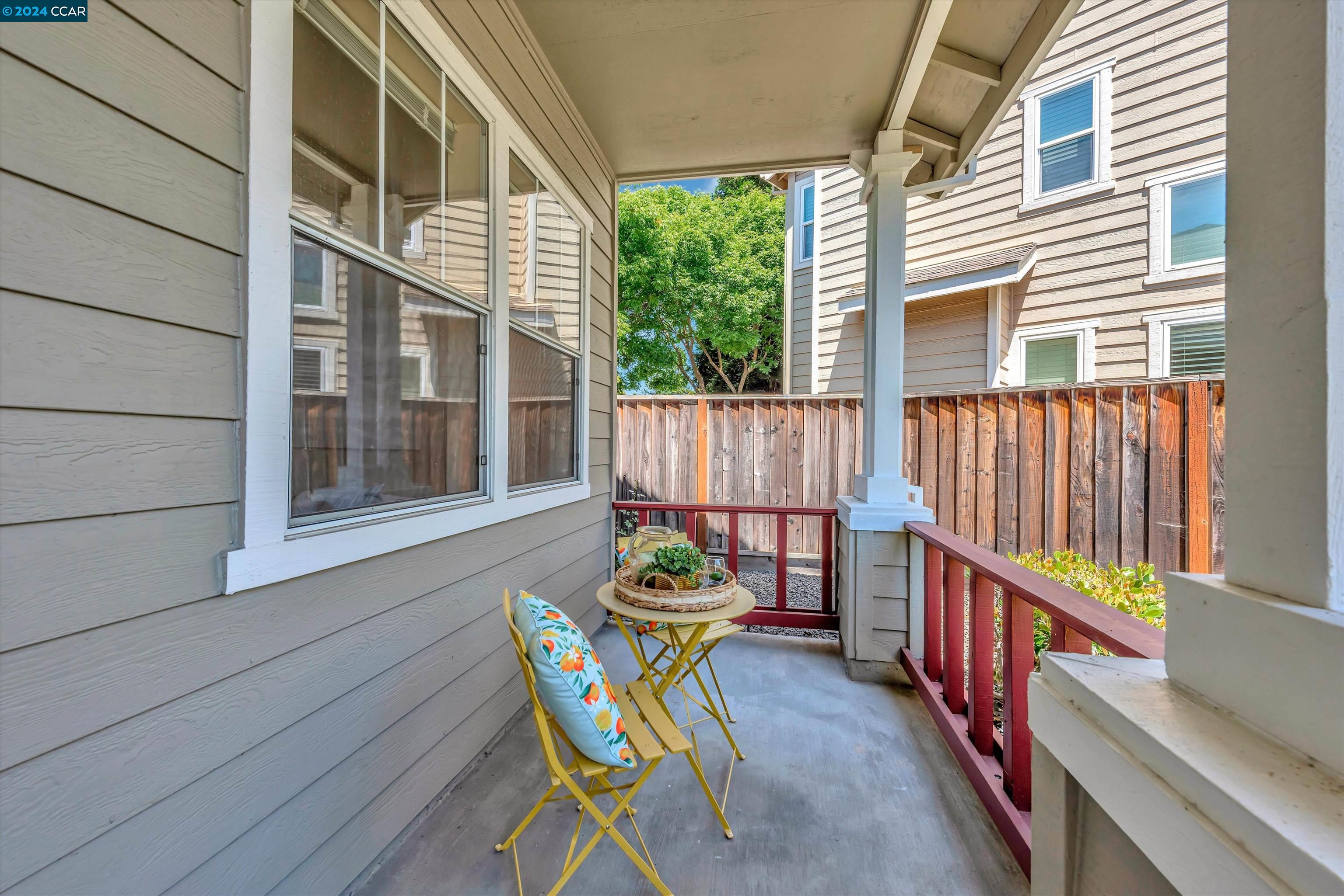 93 Elmwood Dr