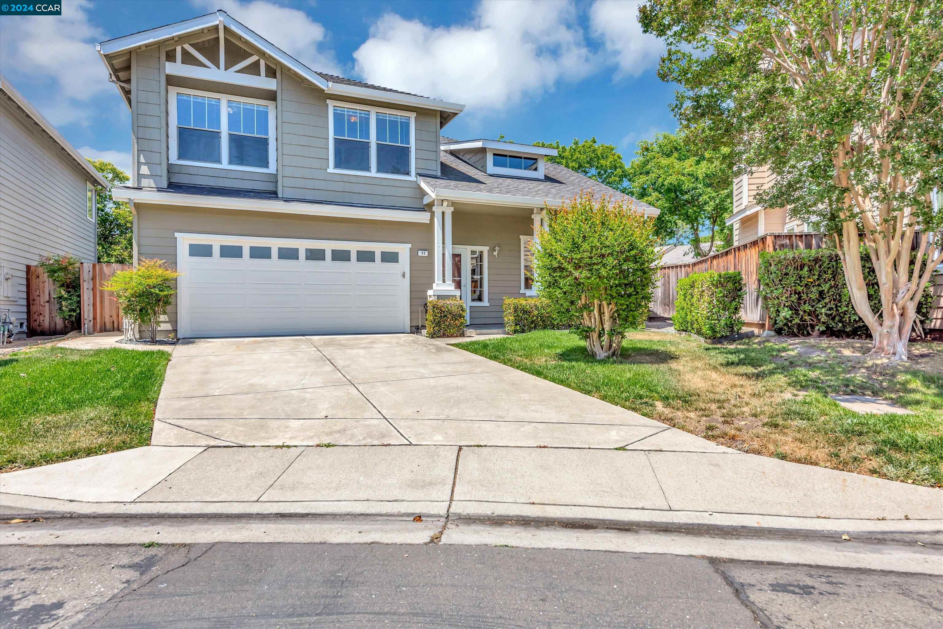 93 Elmwood Dr