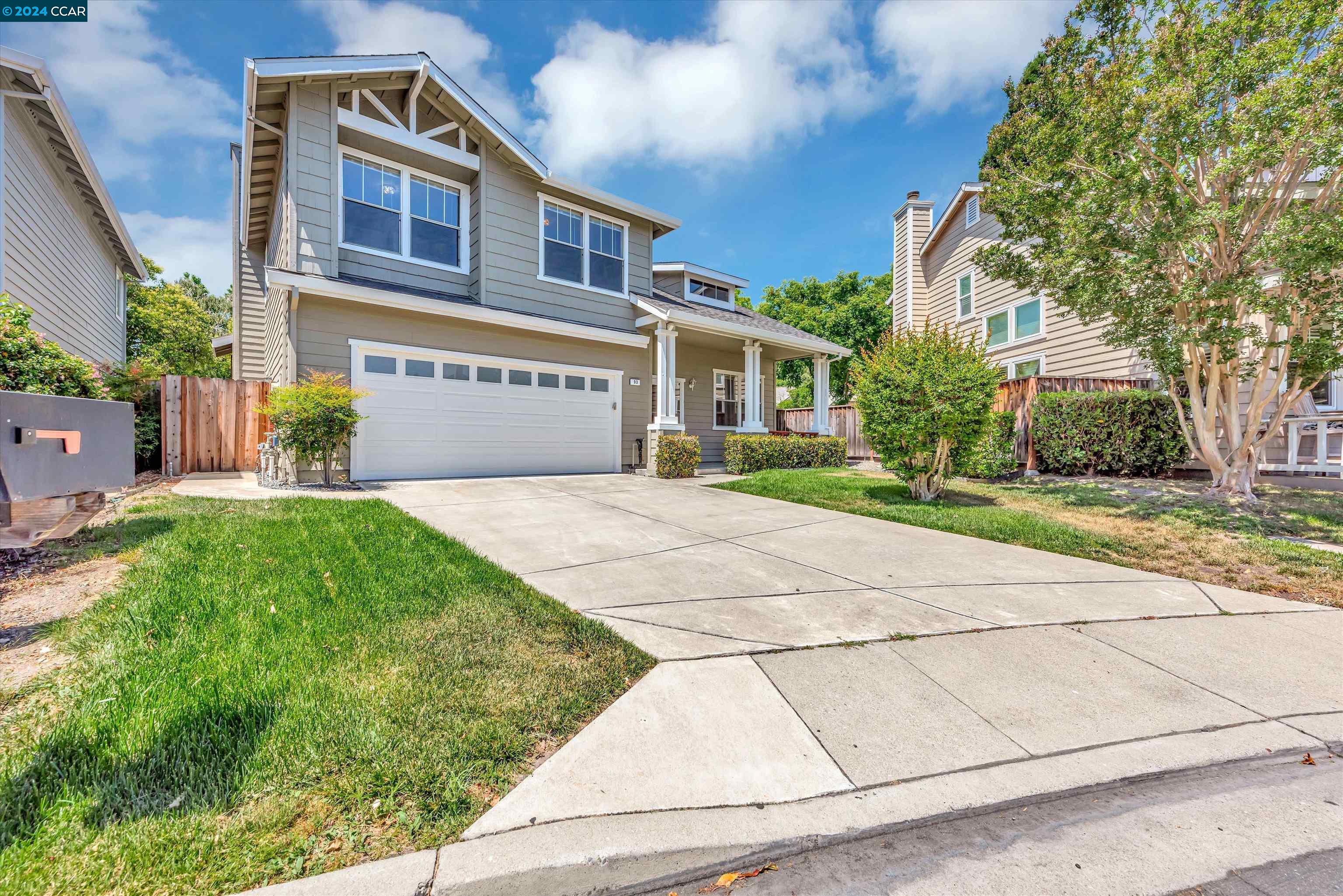 93 Elmwood Dr