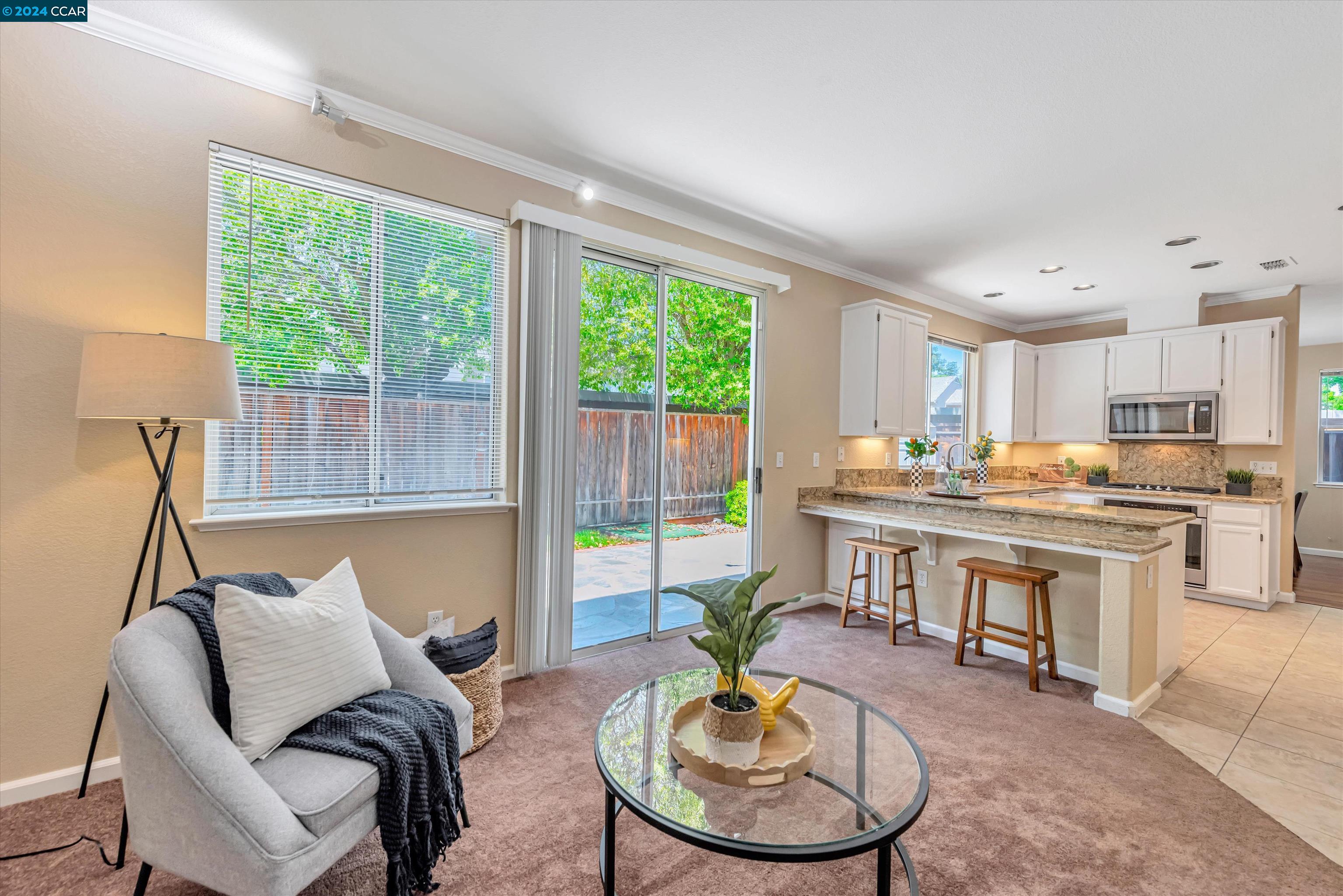 93 Elmwood Dr