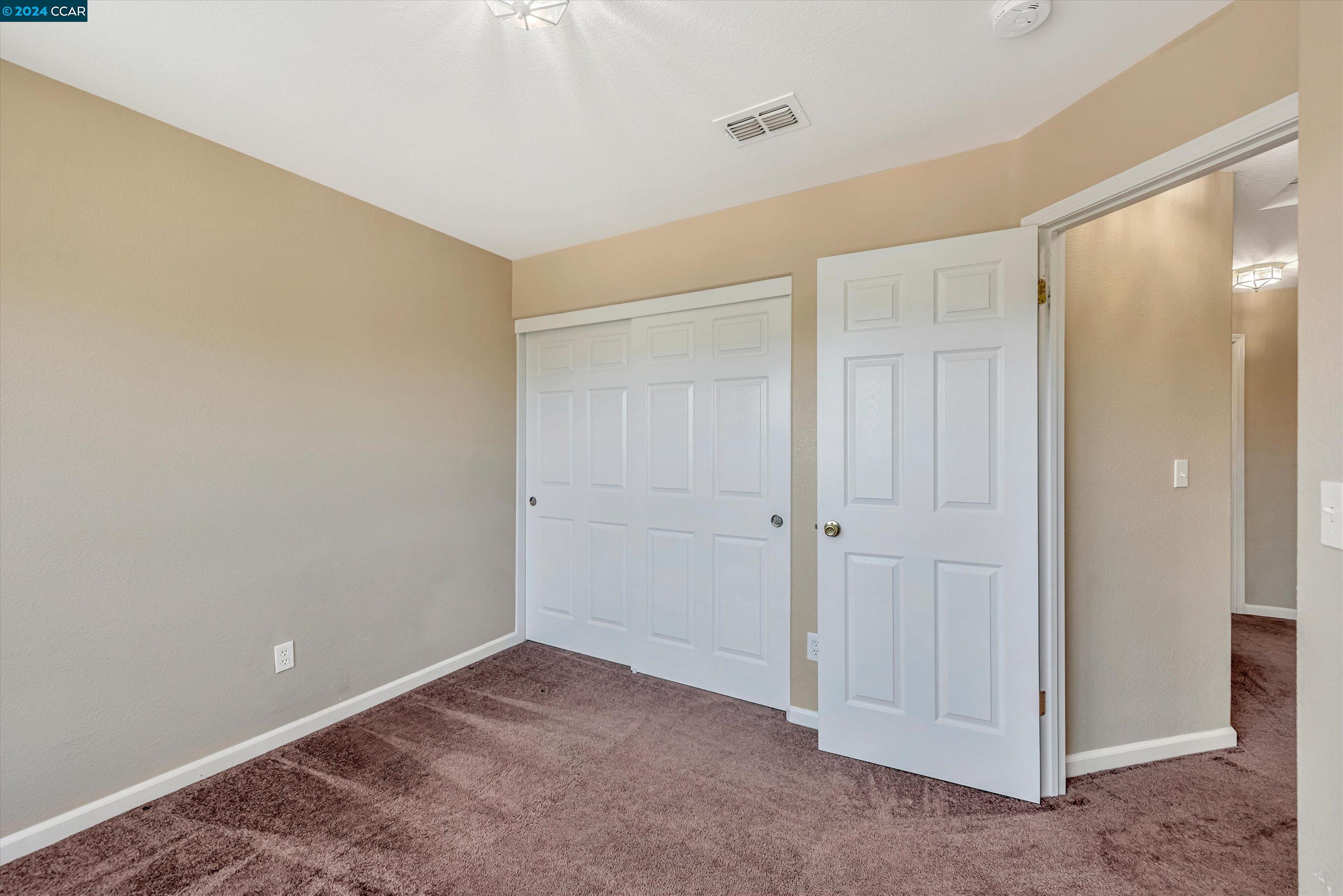 93 Elmwood Dr