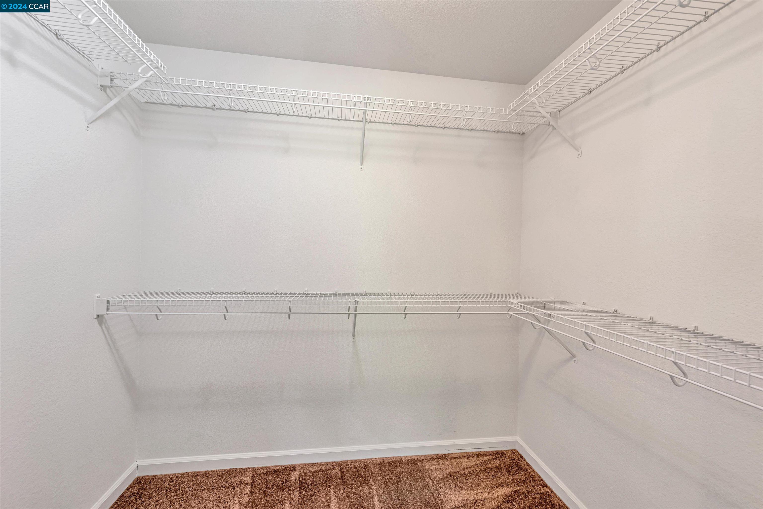 93 Elmwood Dr
