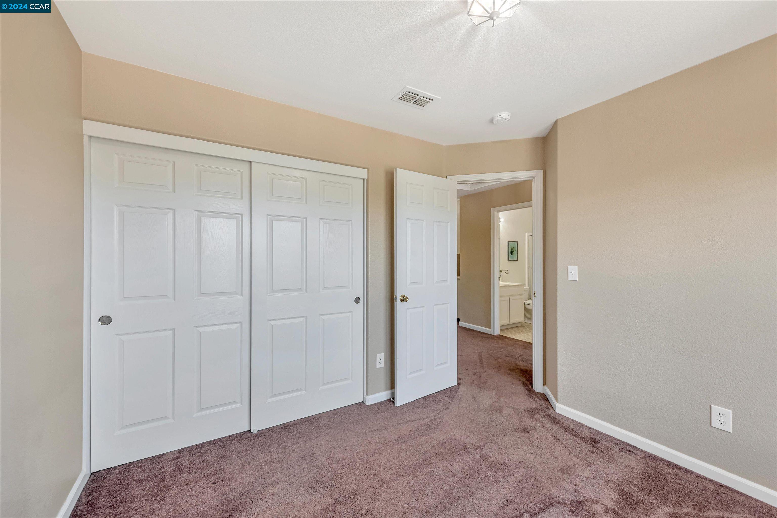 93 Elmwood Dr