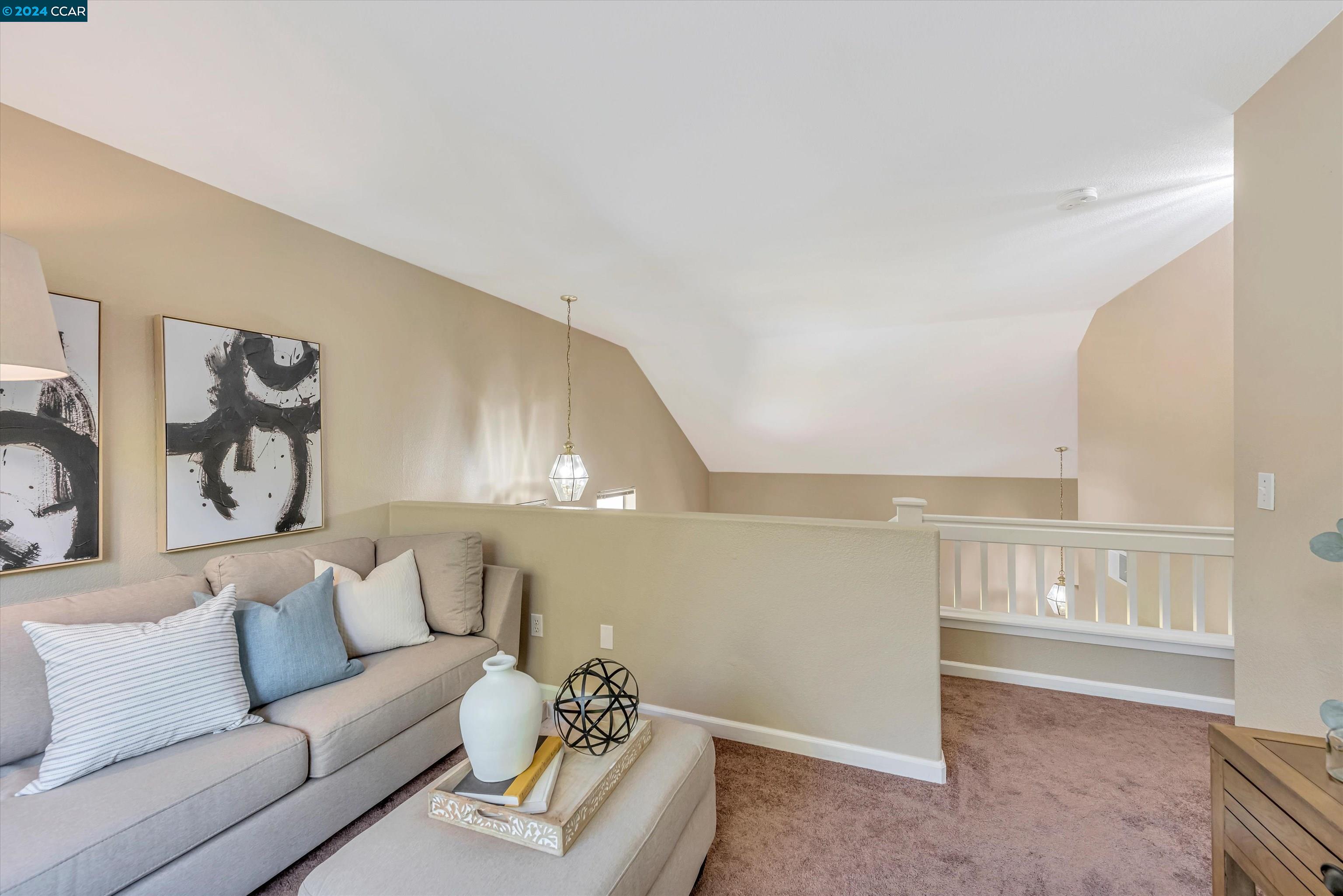 93 Elmwood Dr