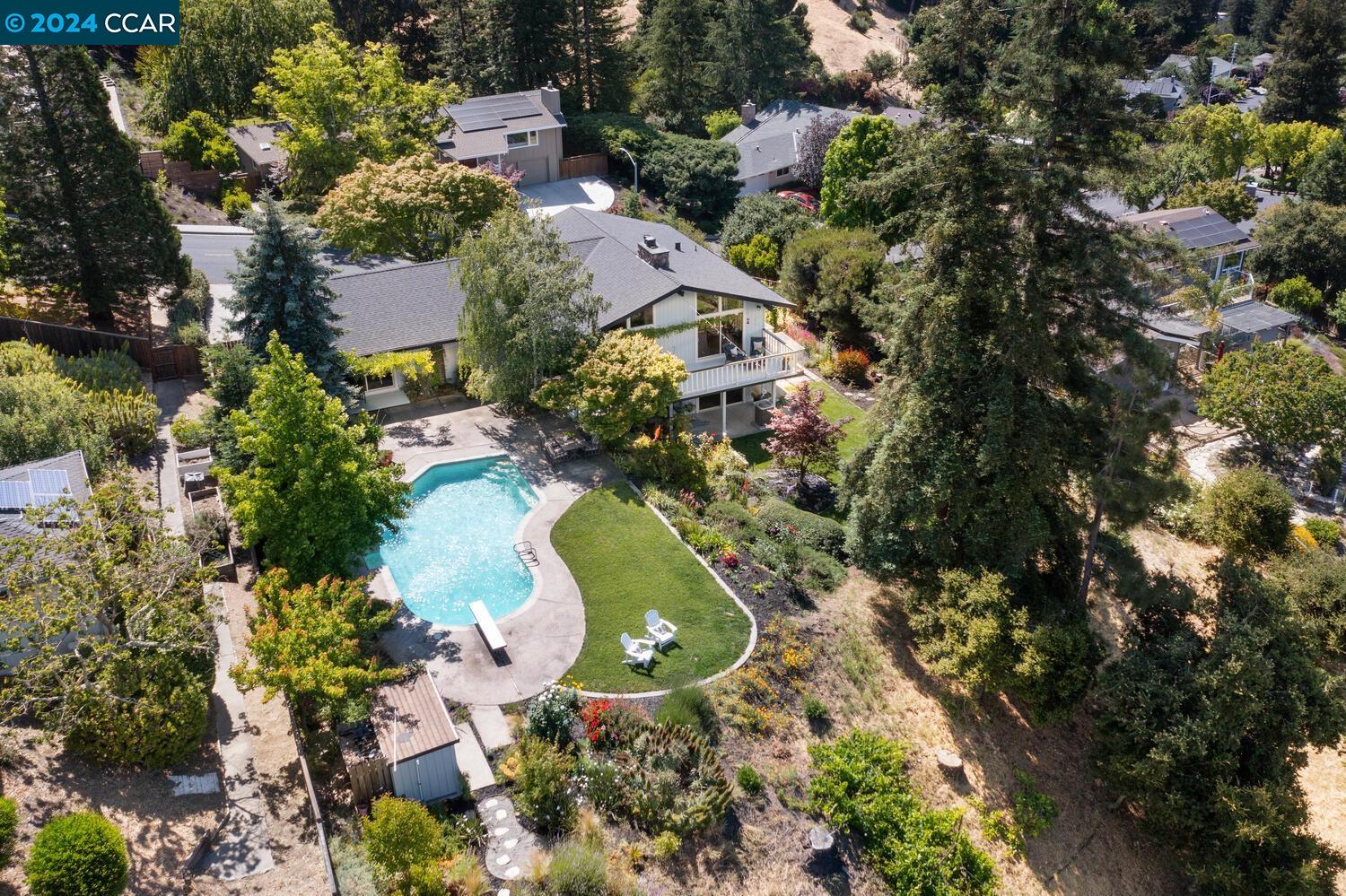 451 Fernwood Dr