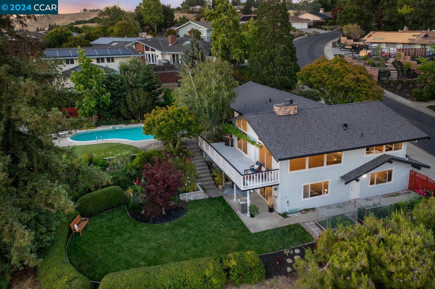 451 Fernwood Dr