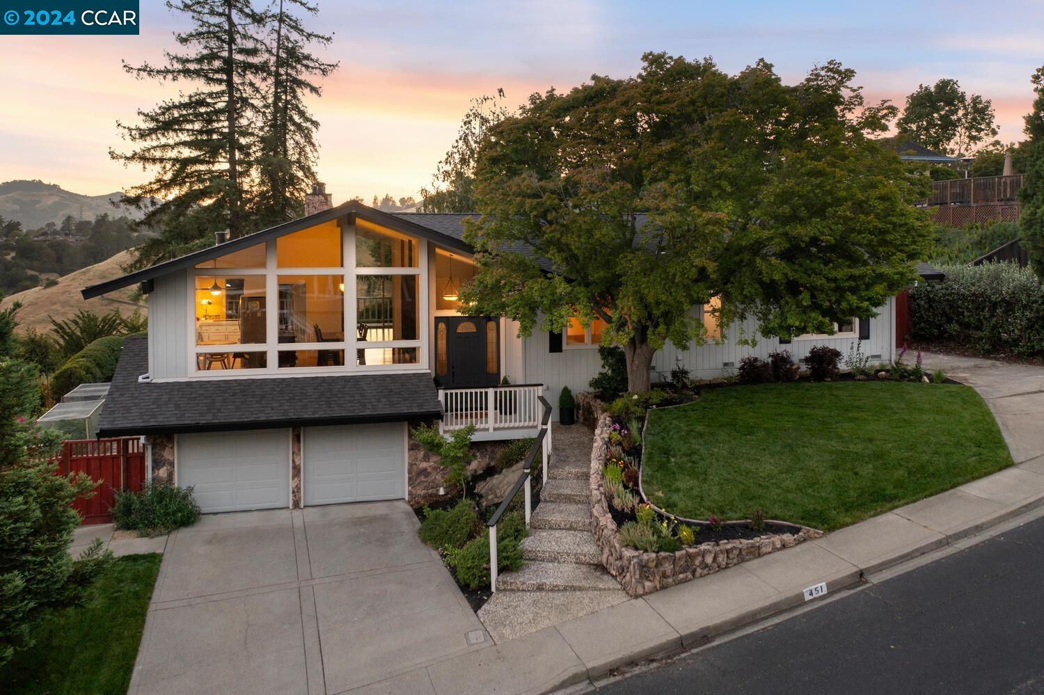 451 Fernwood Dr