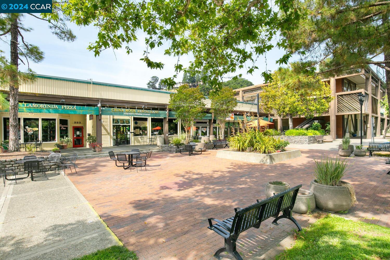 451 Fernwood Dr