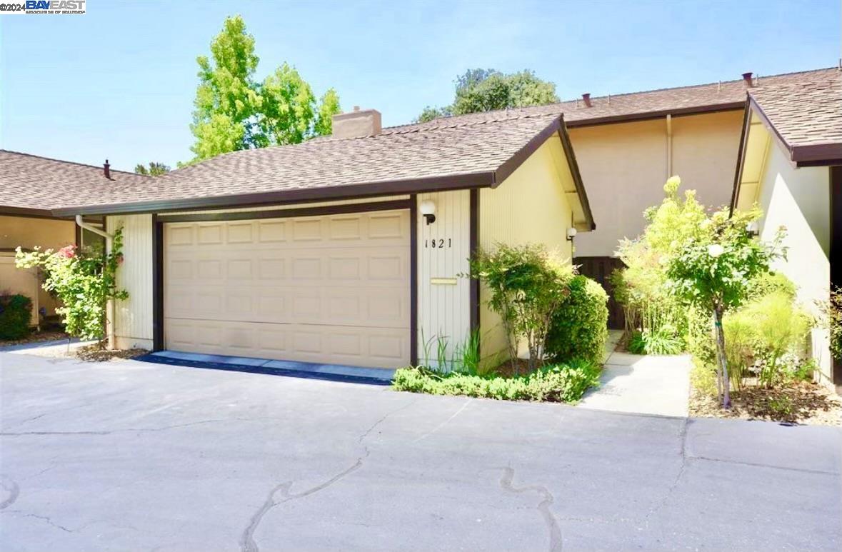 1821 Countrywood Ct