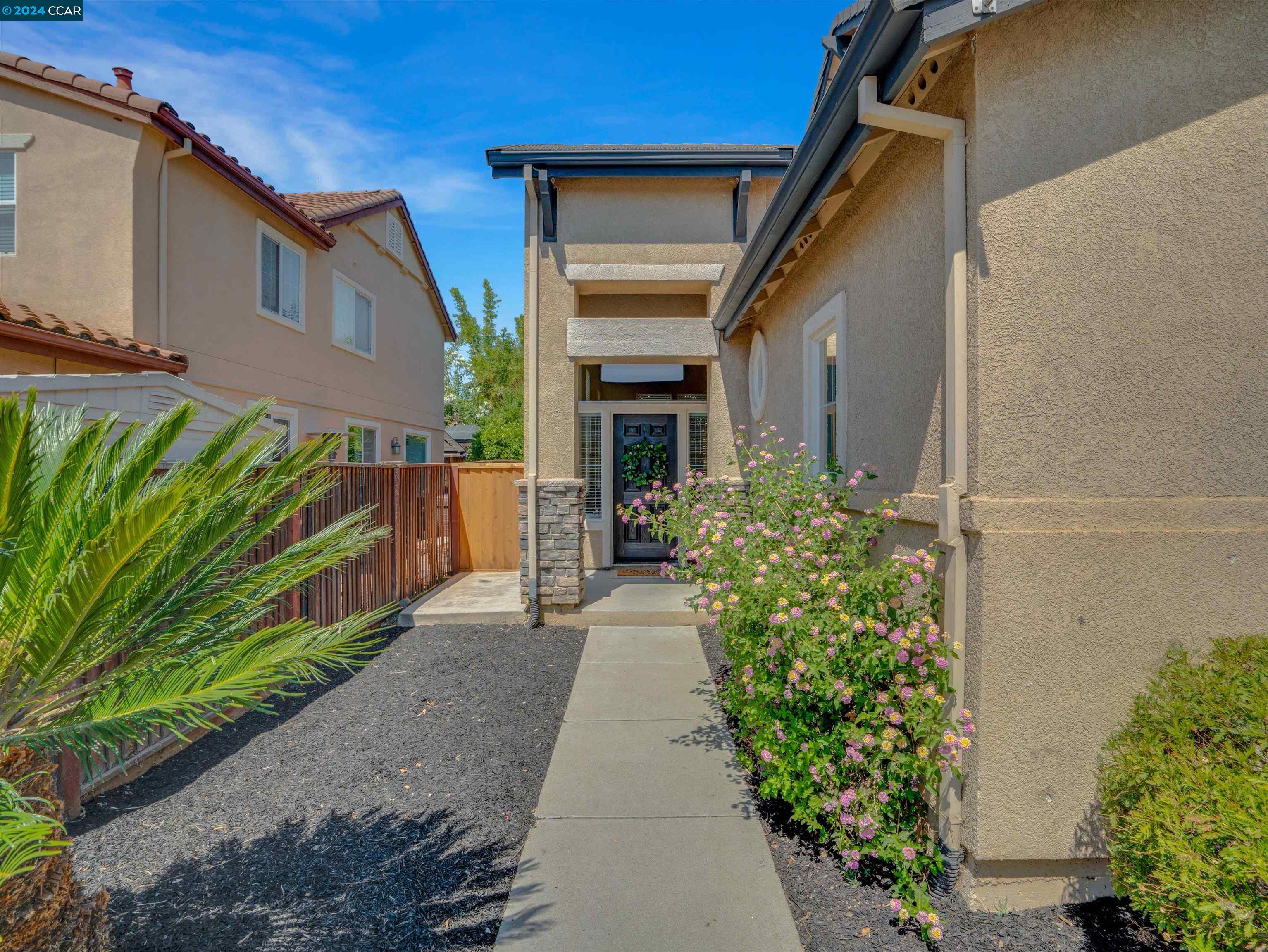 2472 Silveria Way