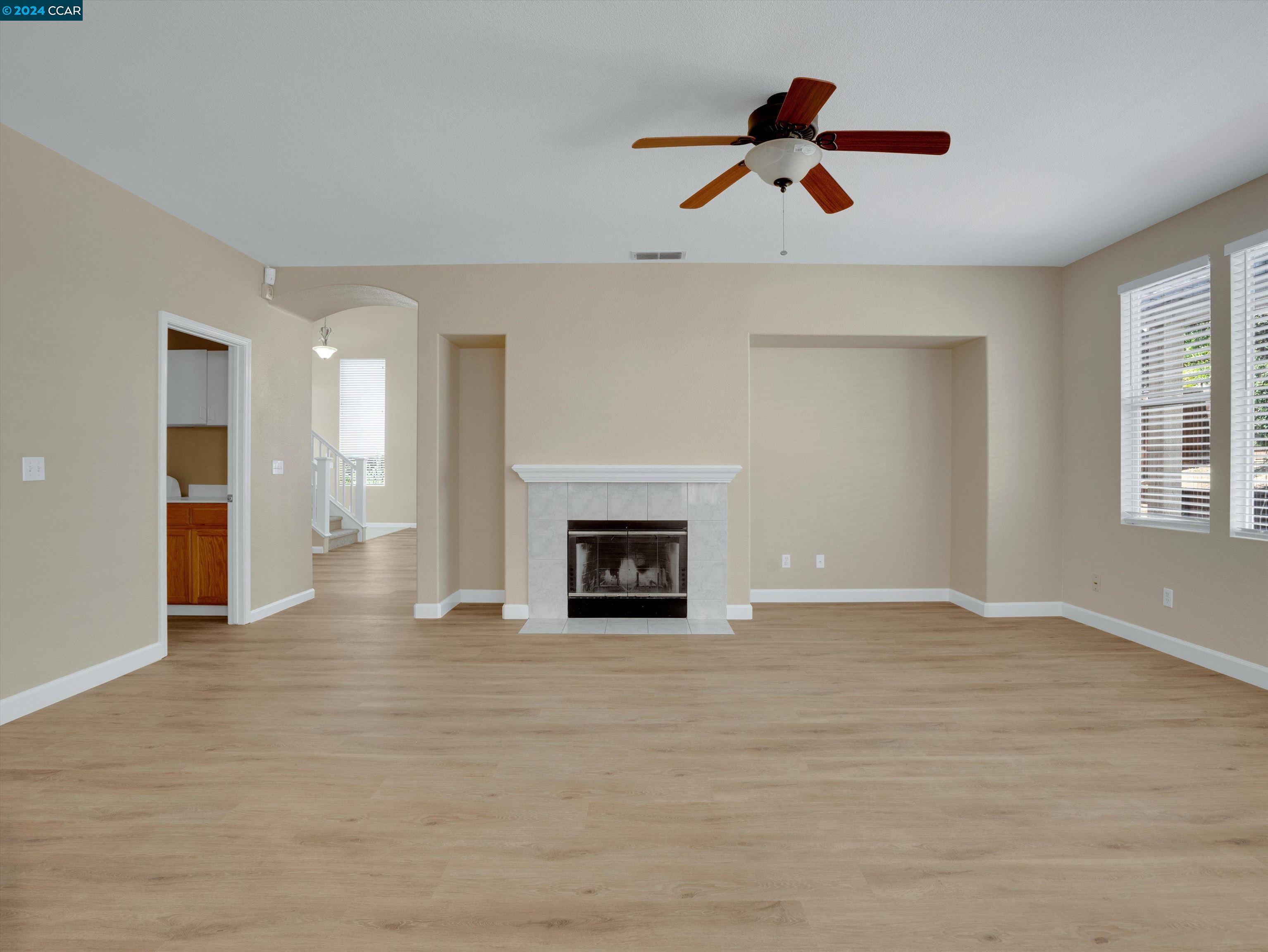 2472 Silveria Way