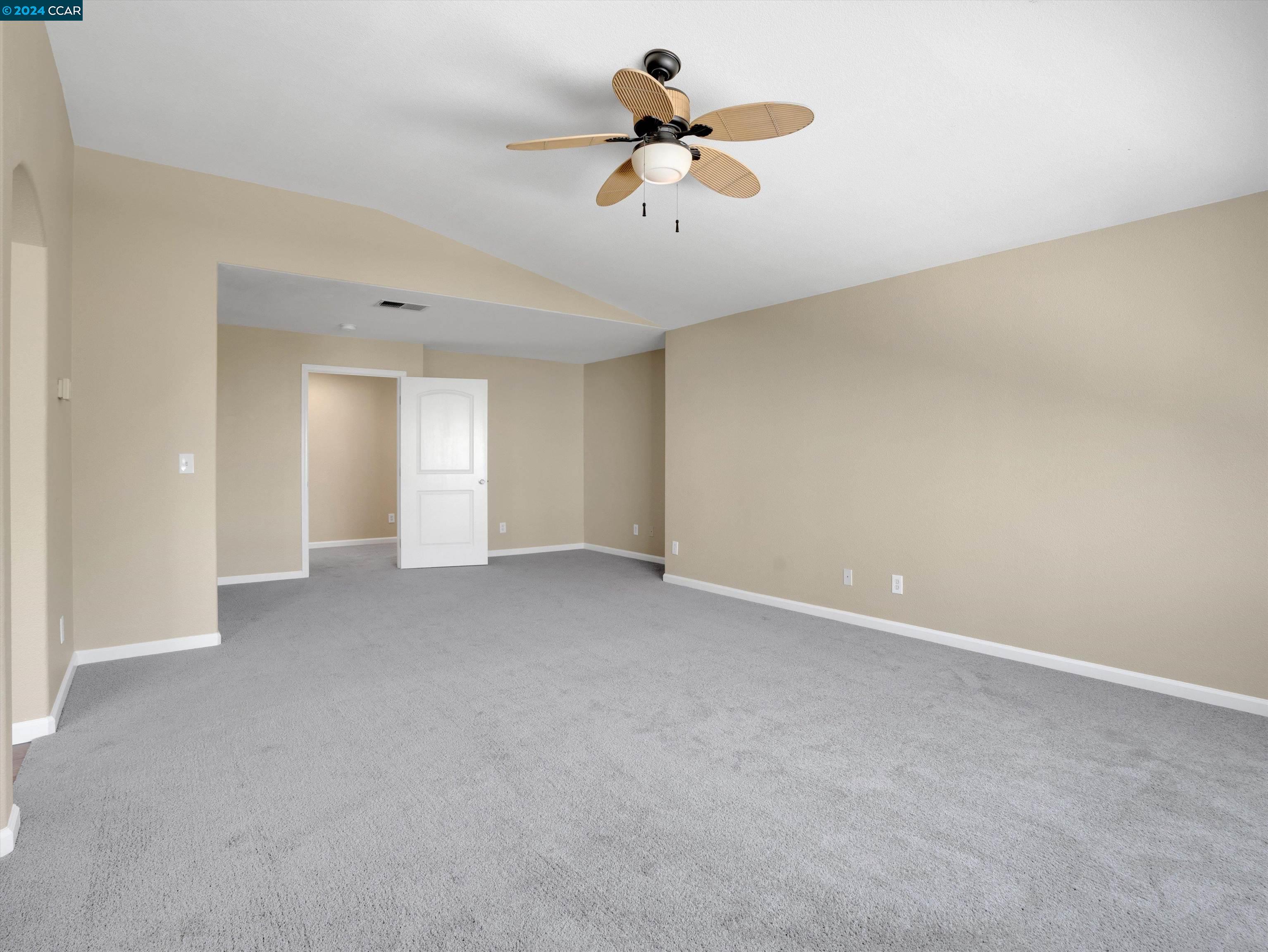 2472 Silveria Way