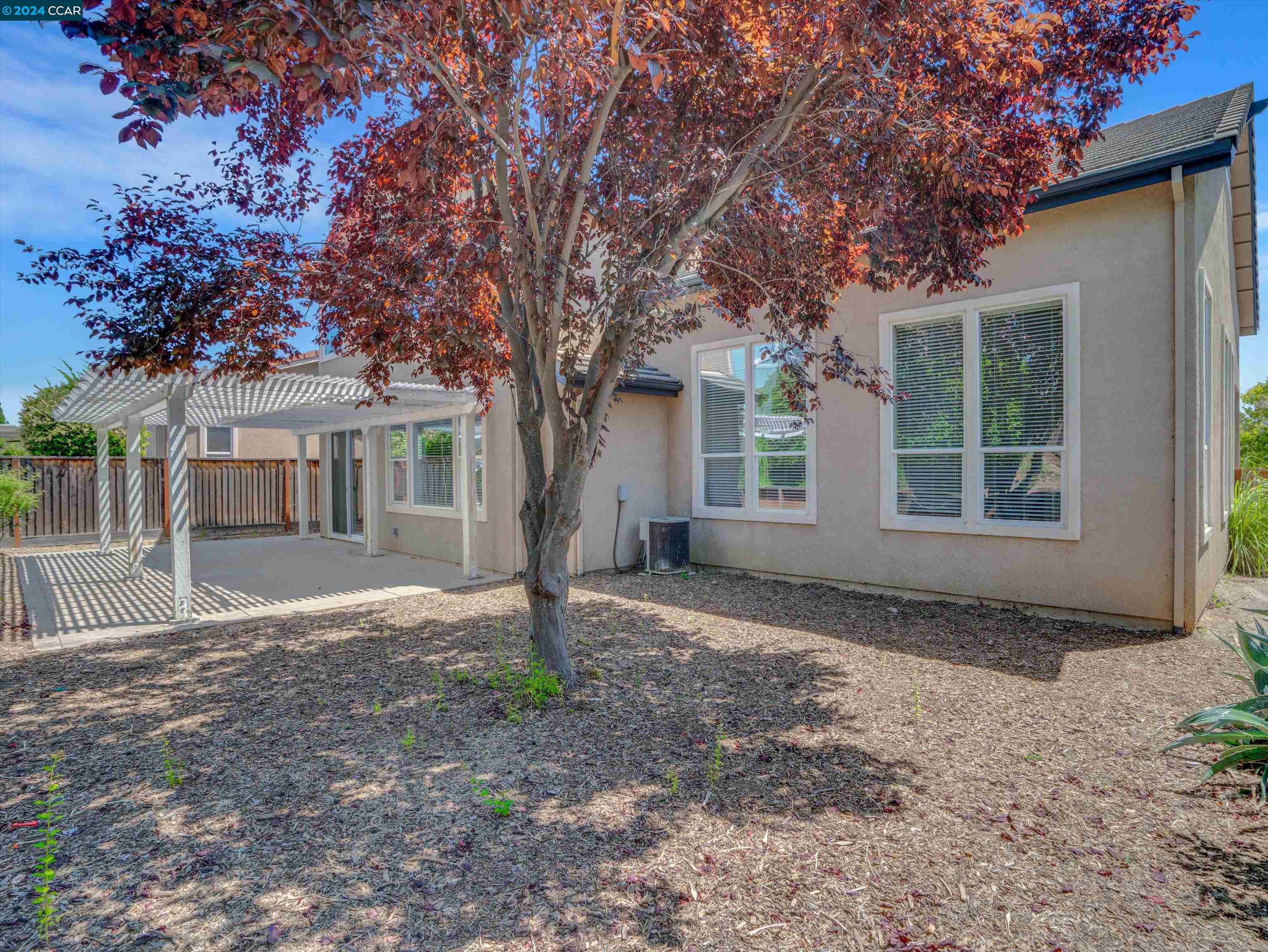 2472 Silveria Way