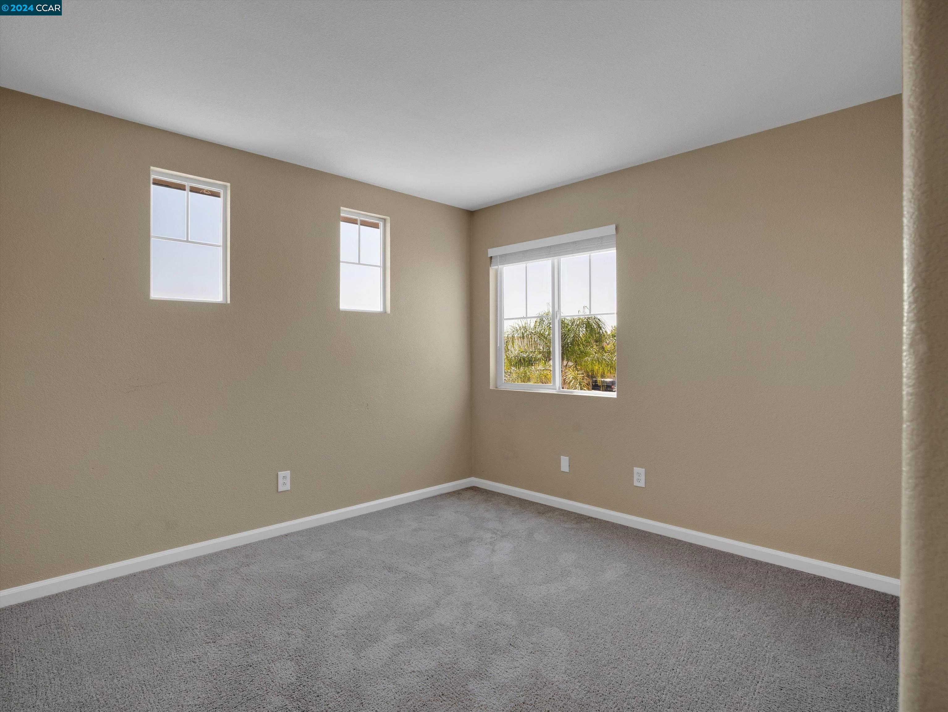 2472 Silveria Way