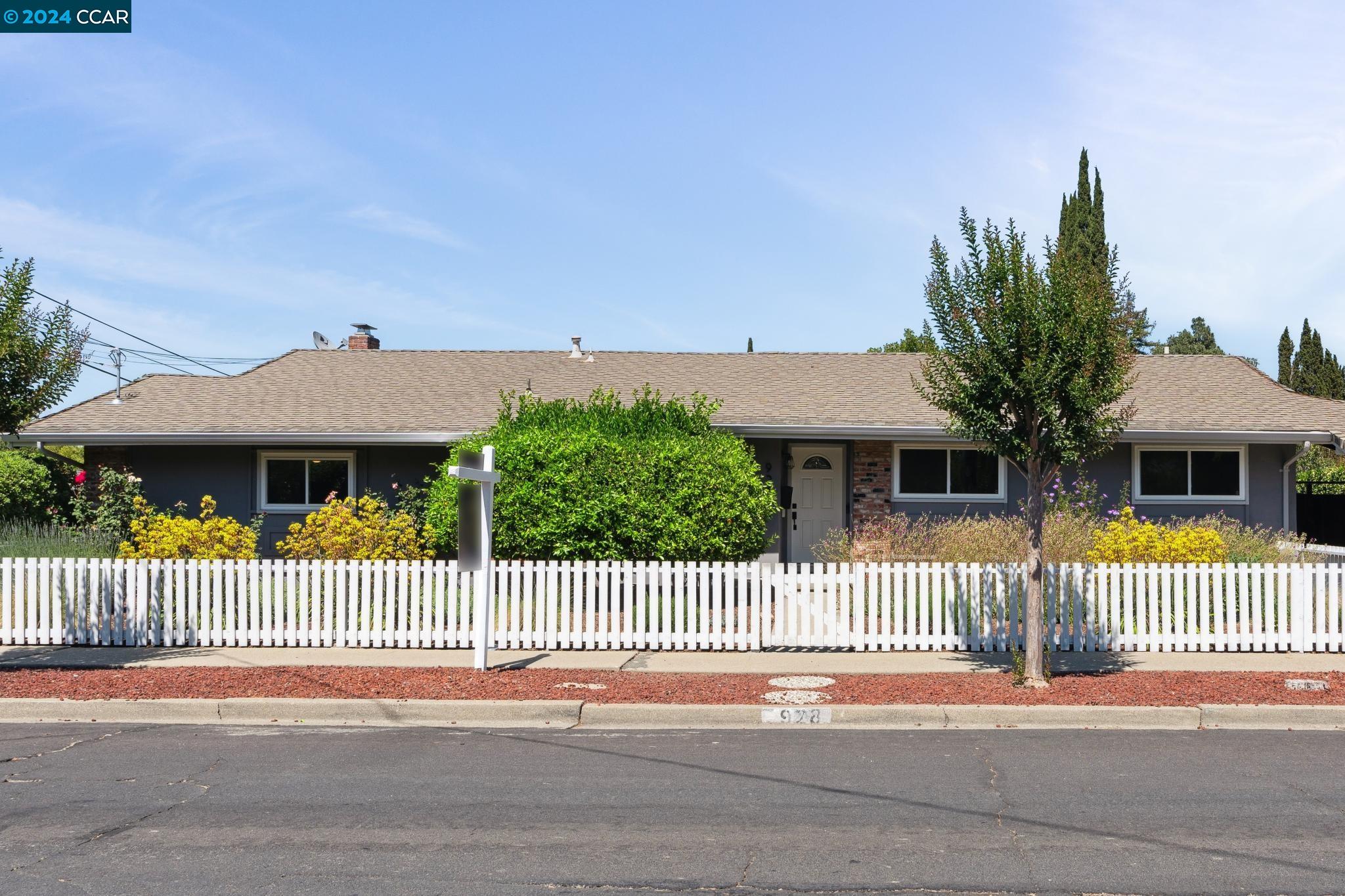 928 Mohr Lane