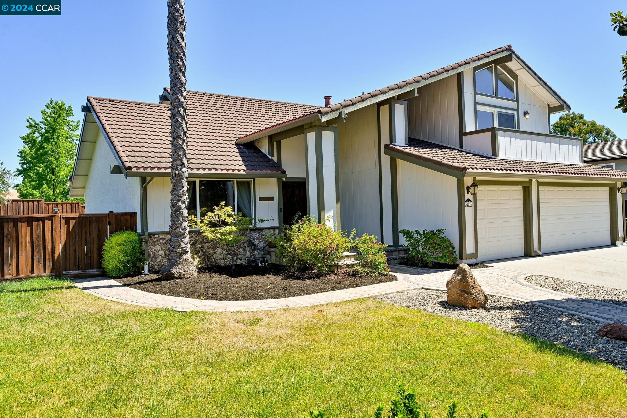 203 Mt Wilson Pl