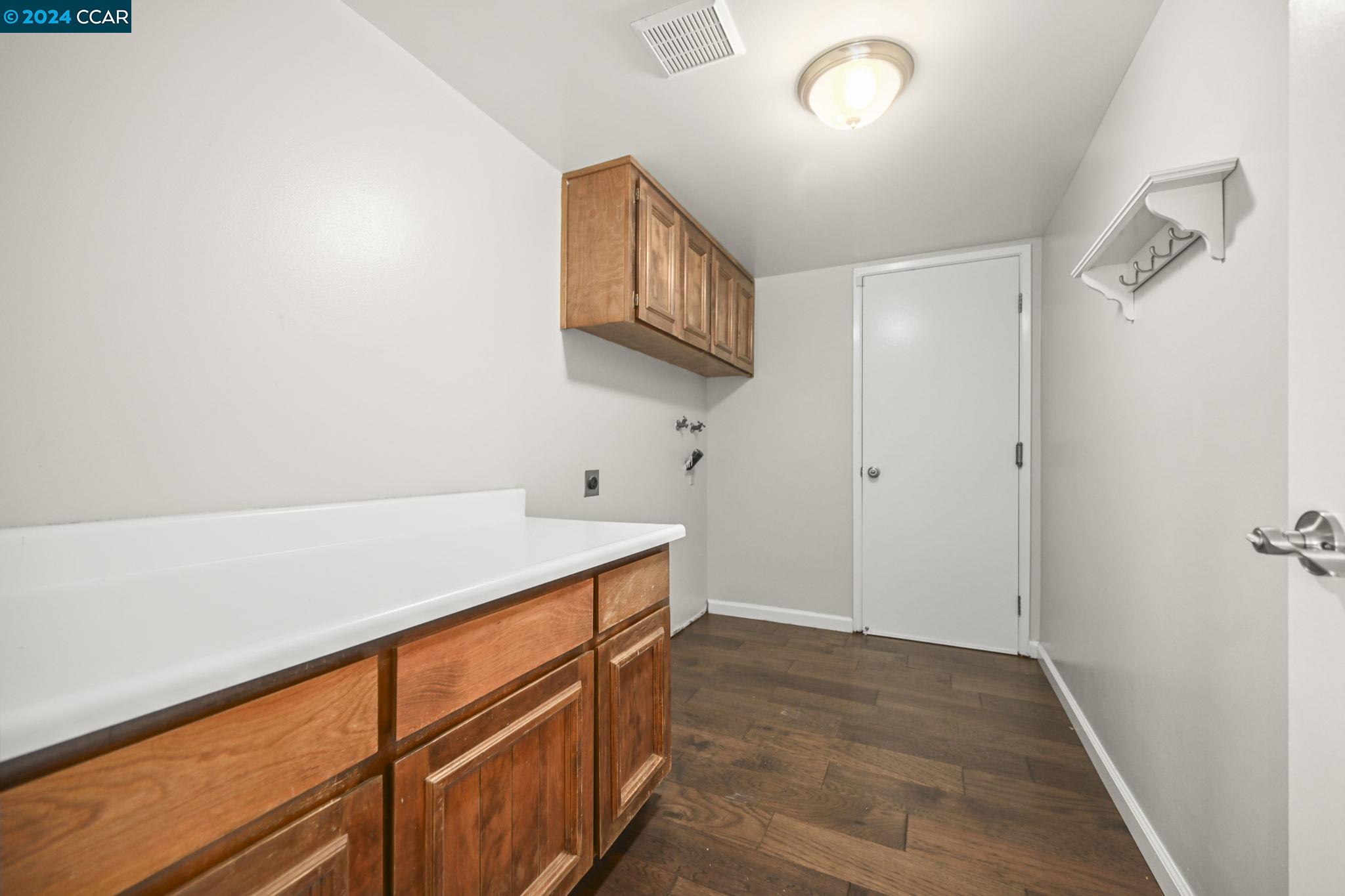 203 Mt Wilson Pl