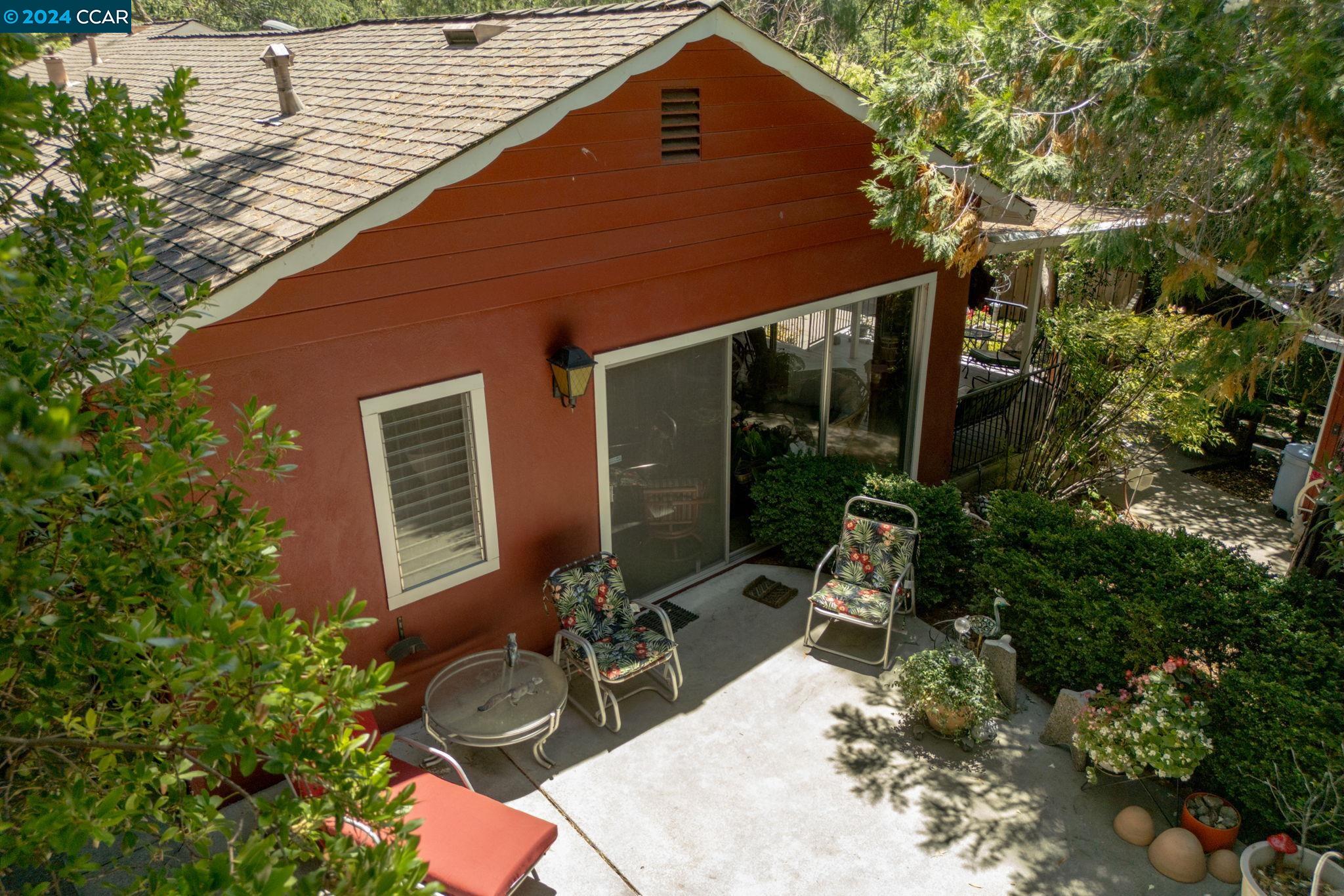 1015 Juanita Dr