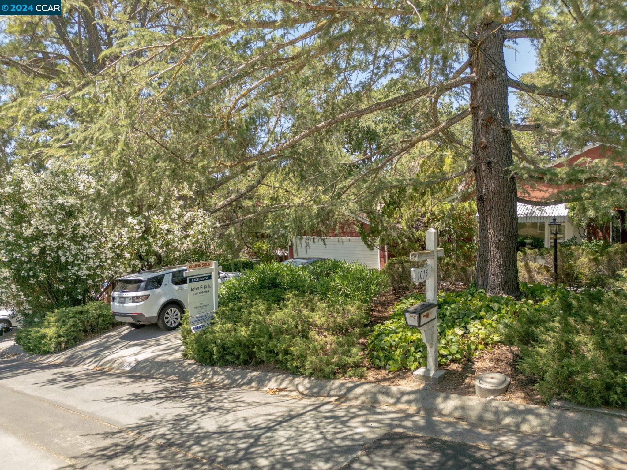 1015 Juanita Dr