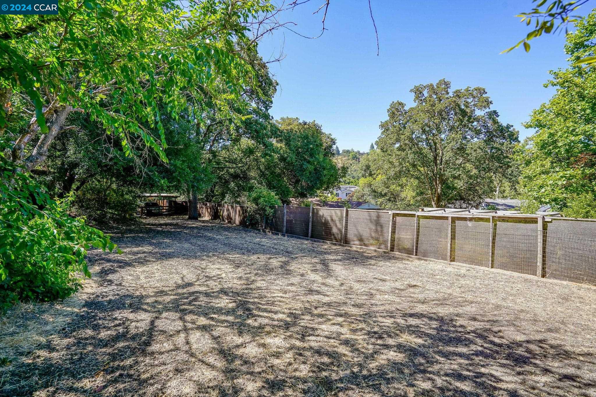 1015 Juanita Dr
