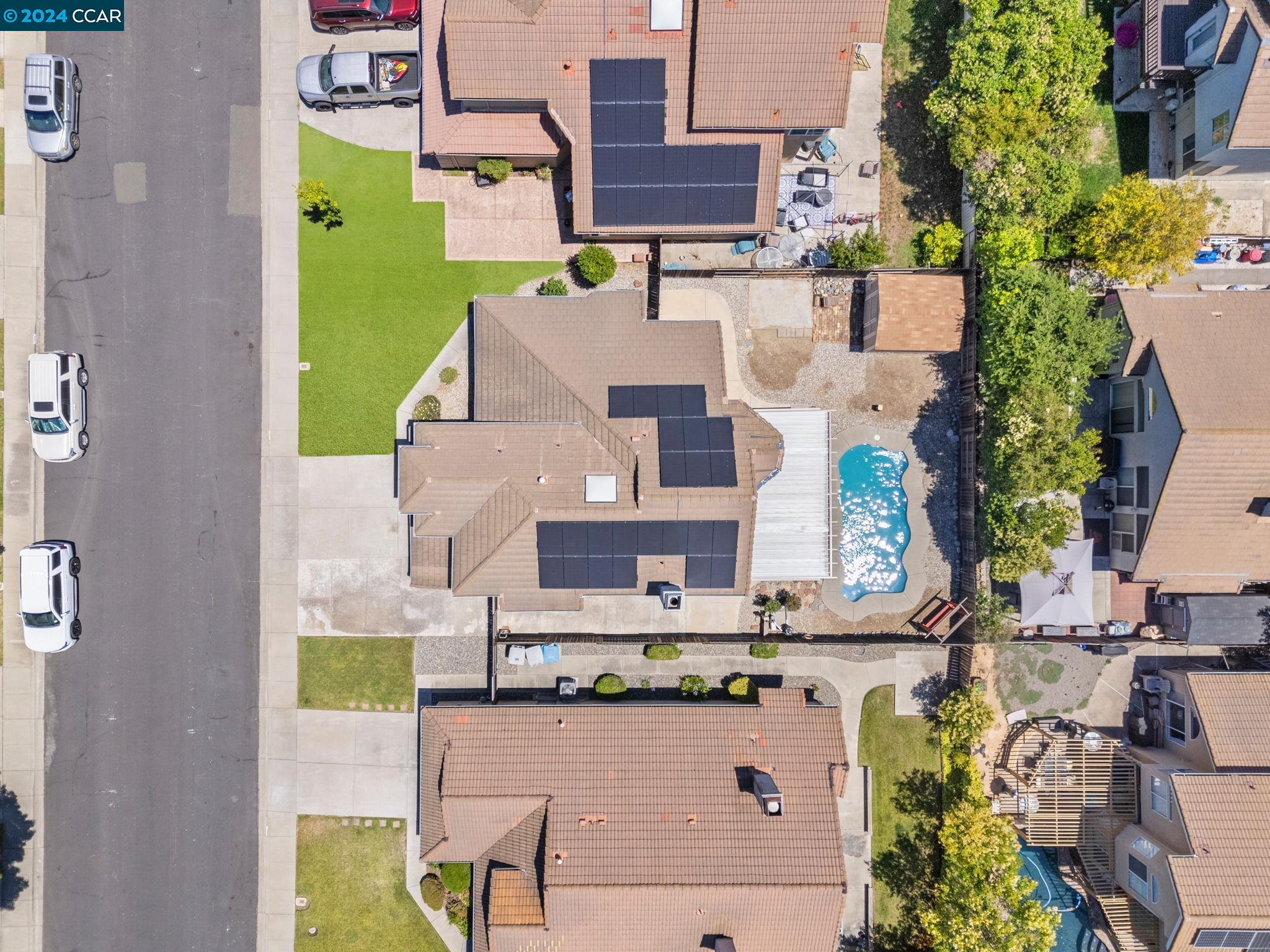 332 Sparrow St