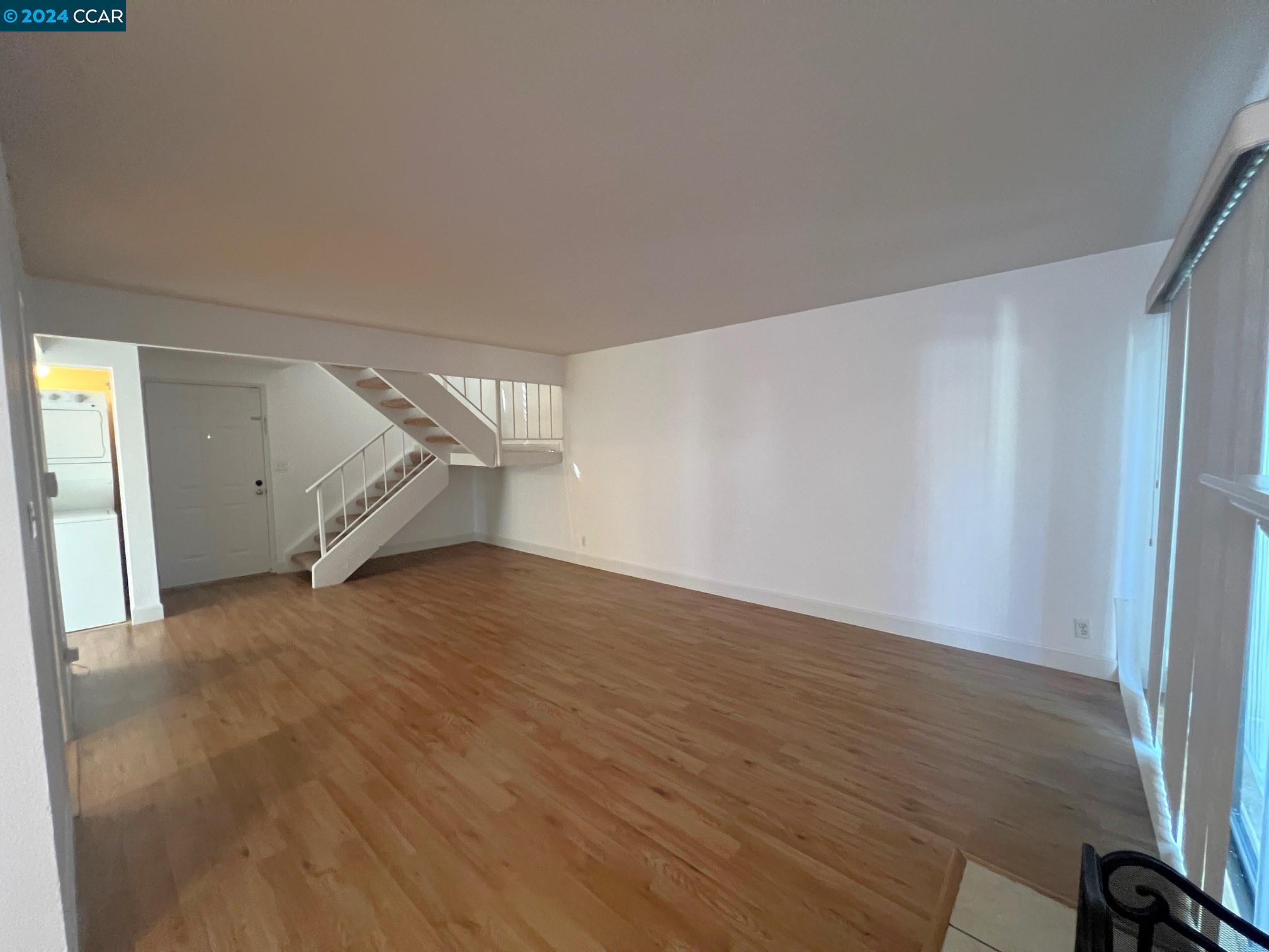 16 Bud Ct