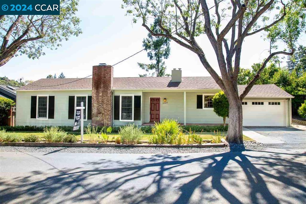 1027 Walnut Dr