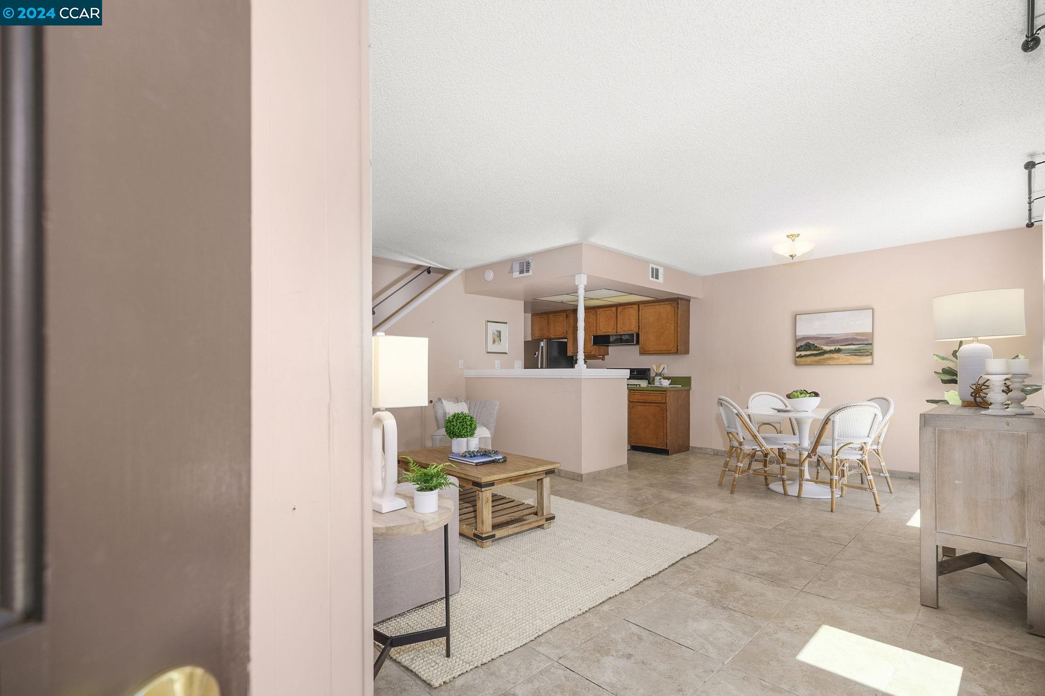809 Villa Lane # 3