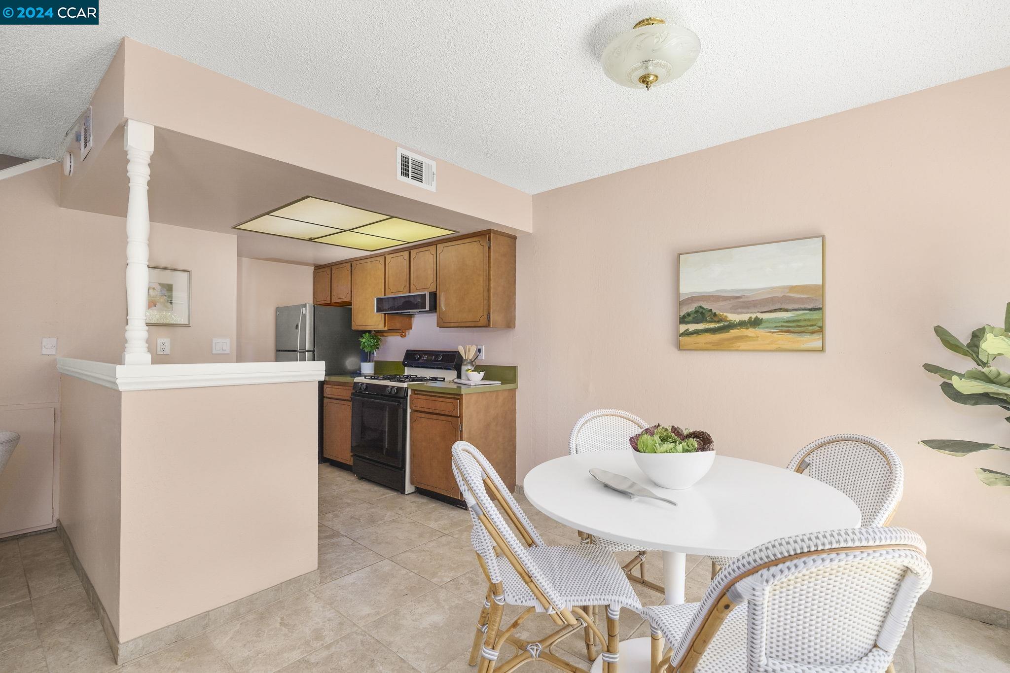 809 Villa Lane # 3