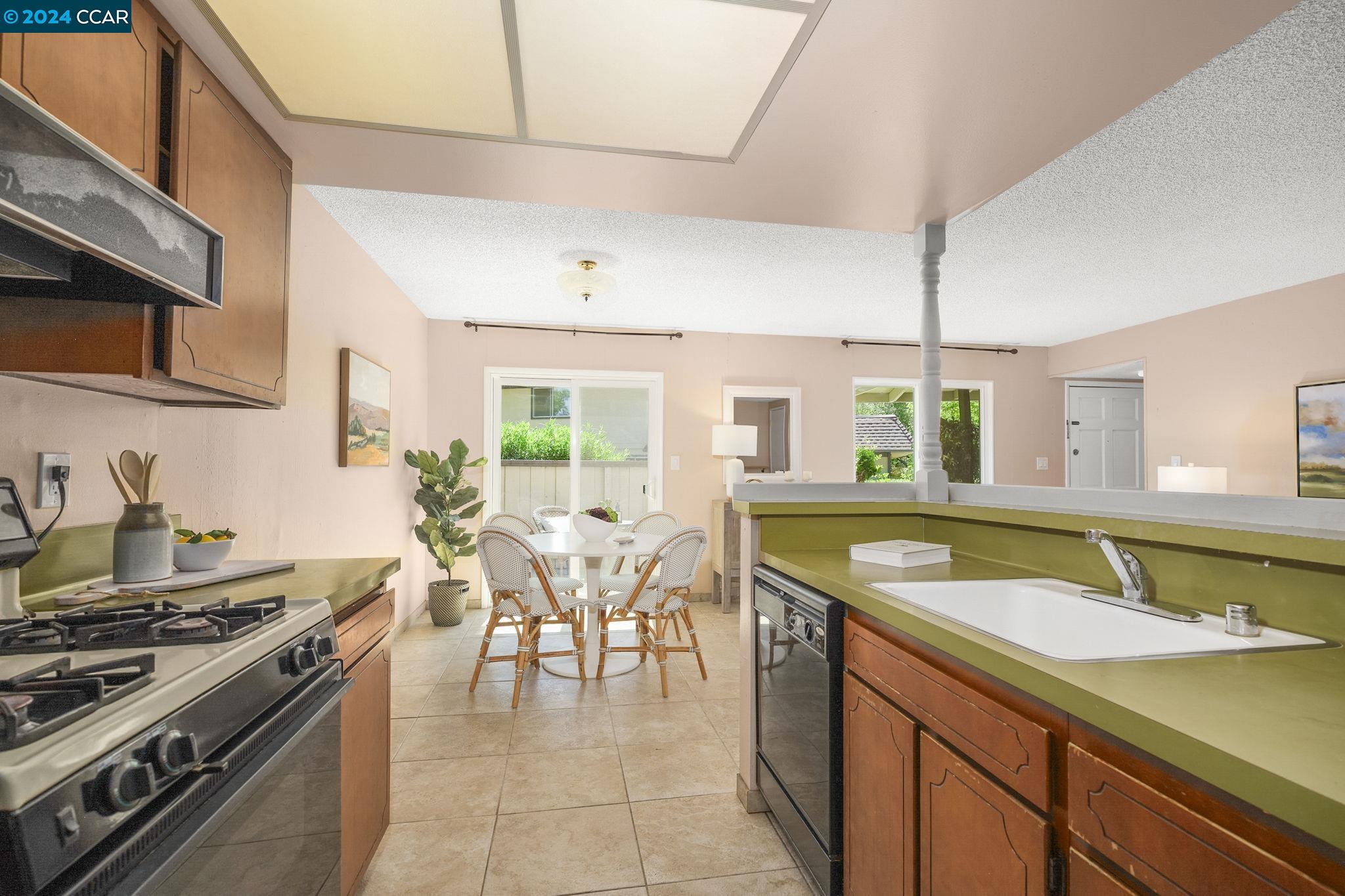 809 Villa Lane # 3