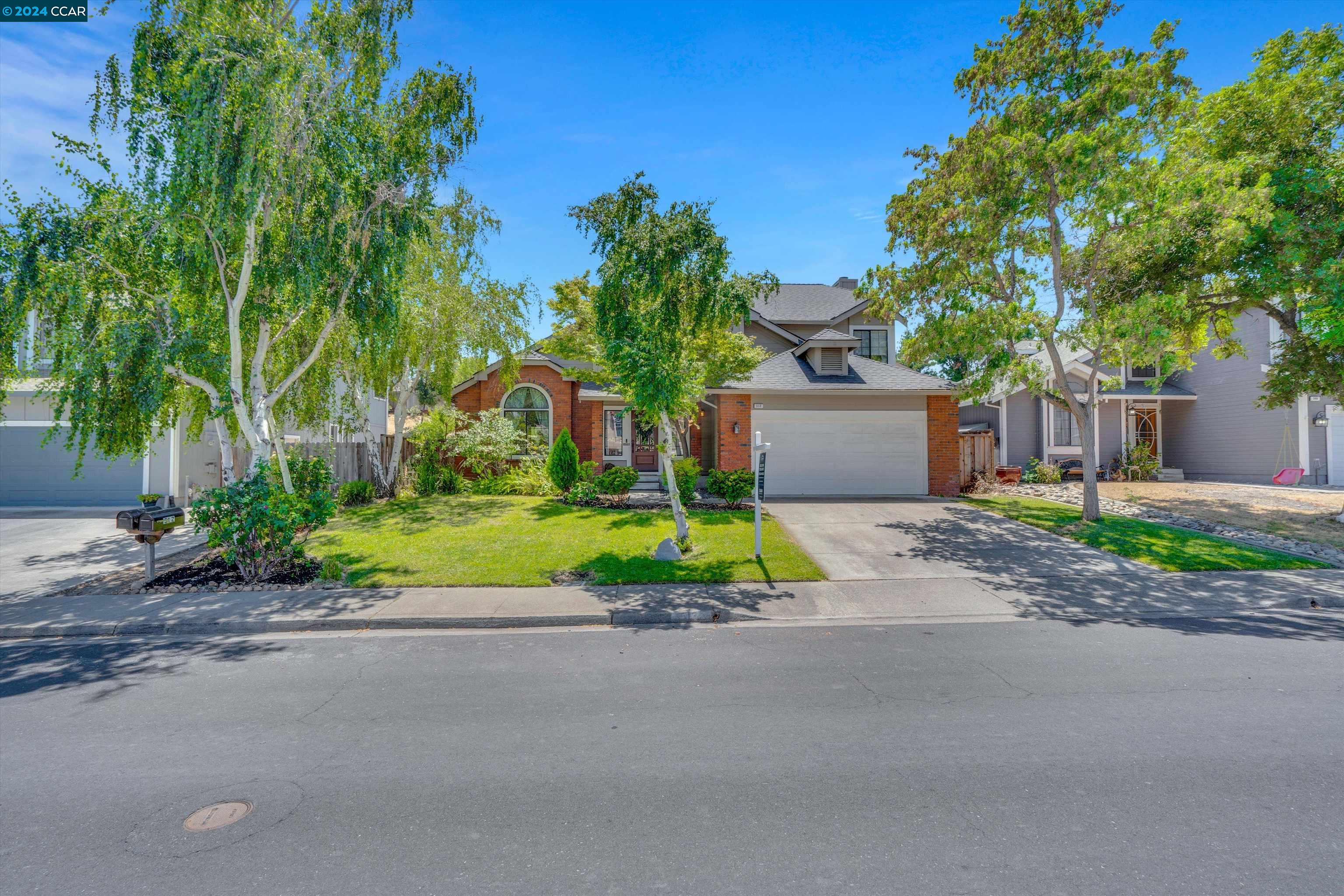 512 Bluerock Dr