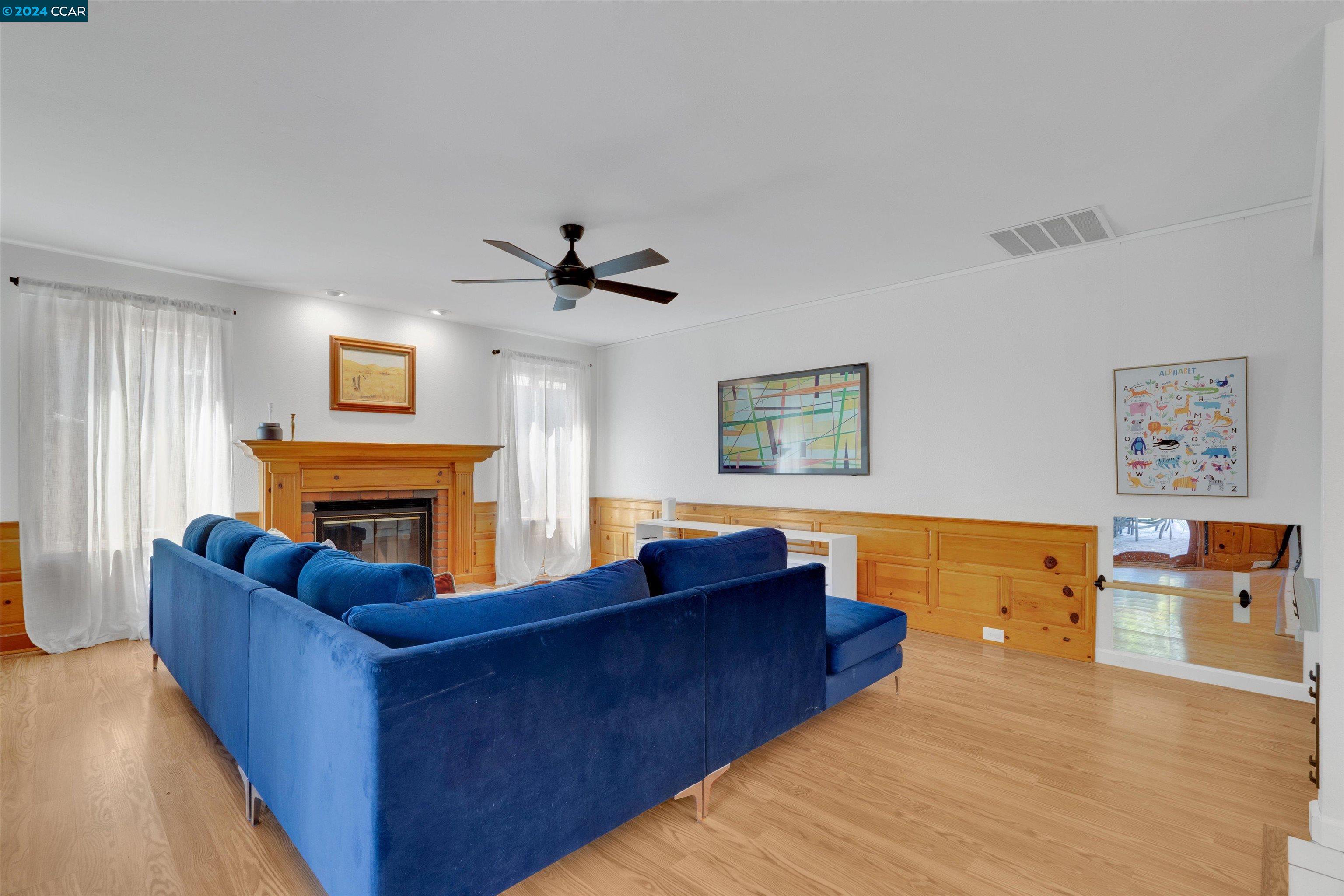512 Bluerock Dr