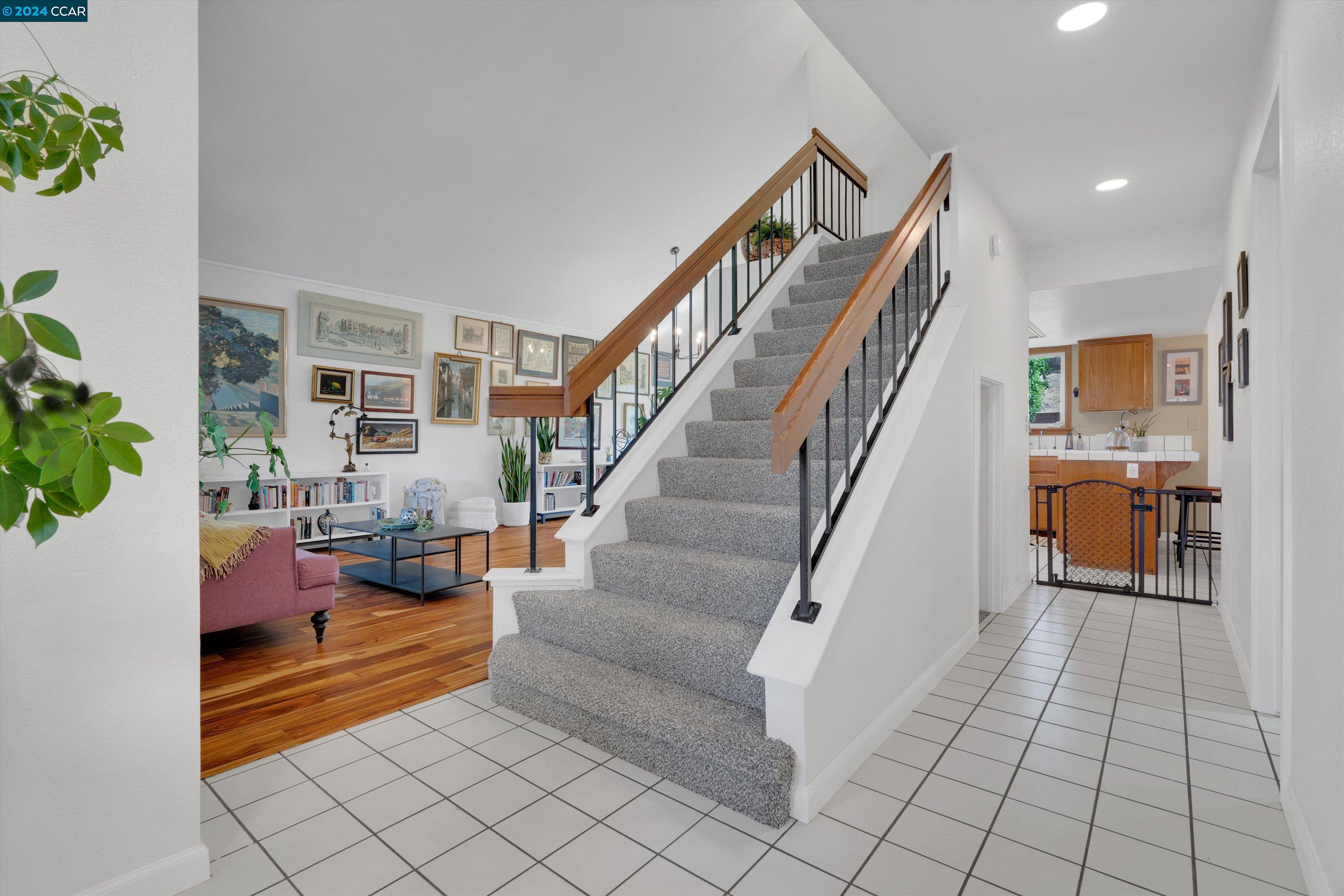 512 Bluerock Dr