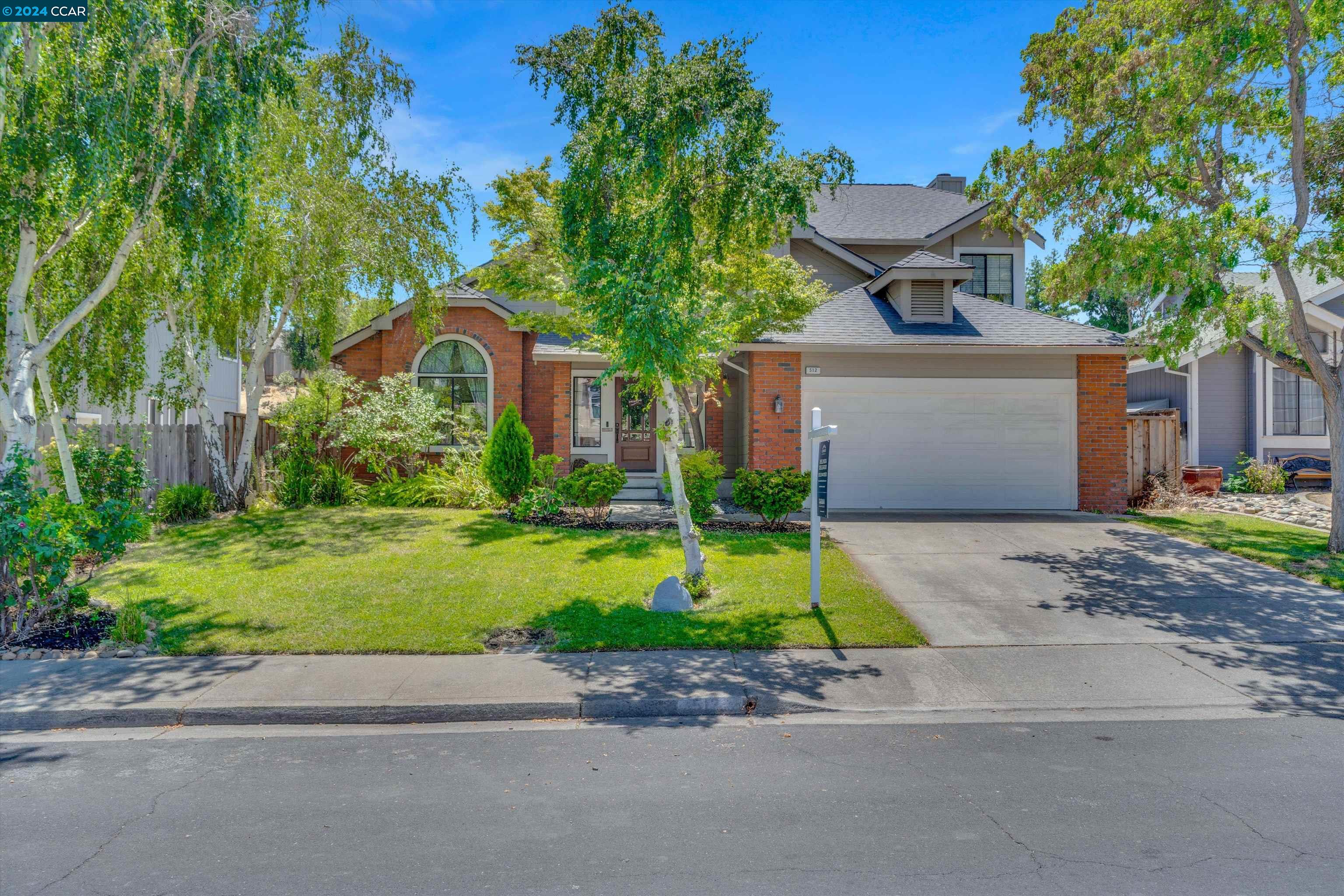 512 Bluerock Dr