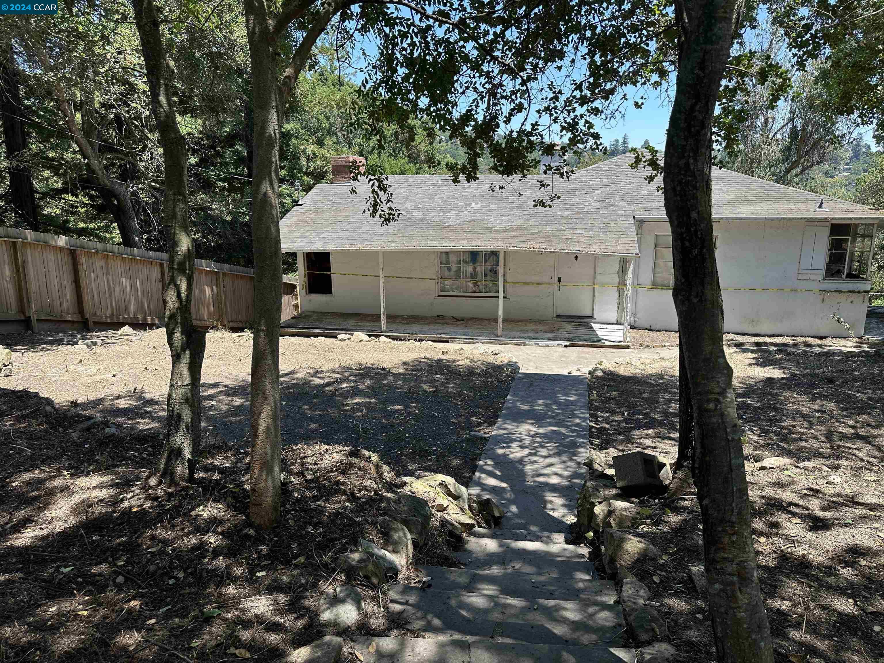 14 Los Altos Rd