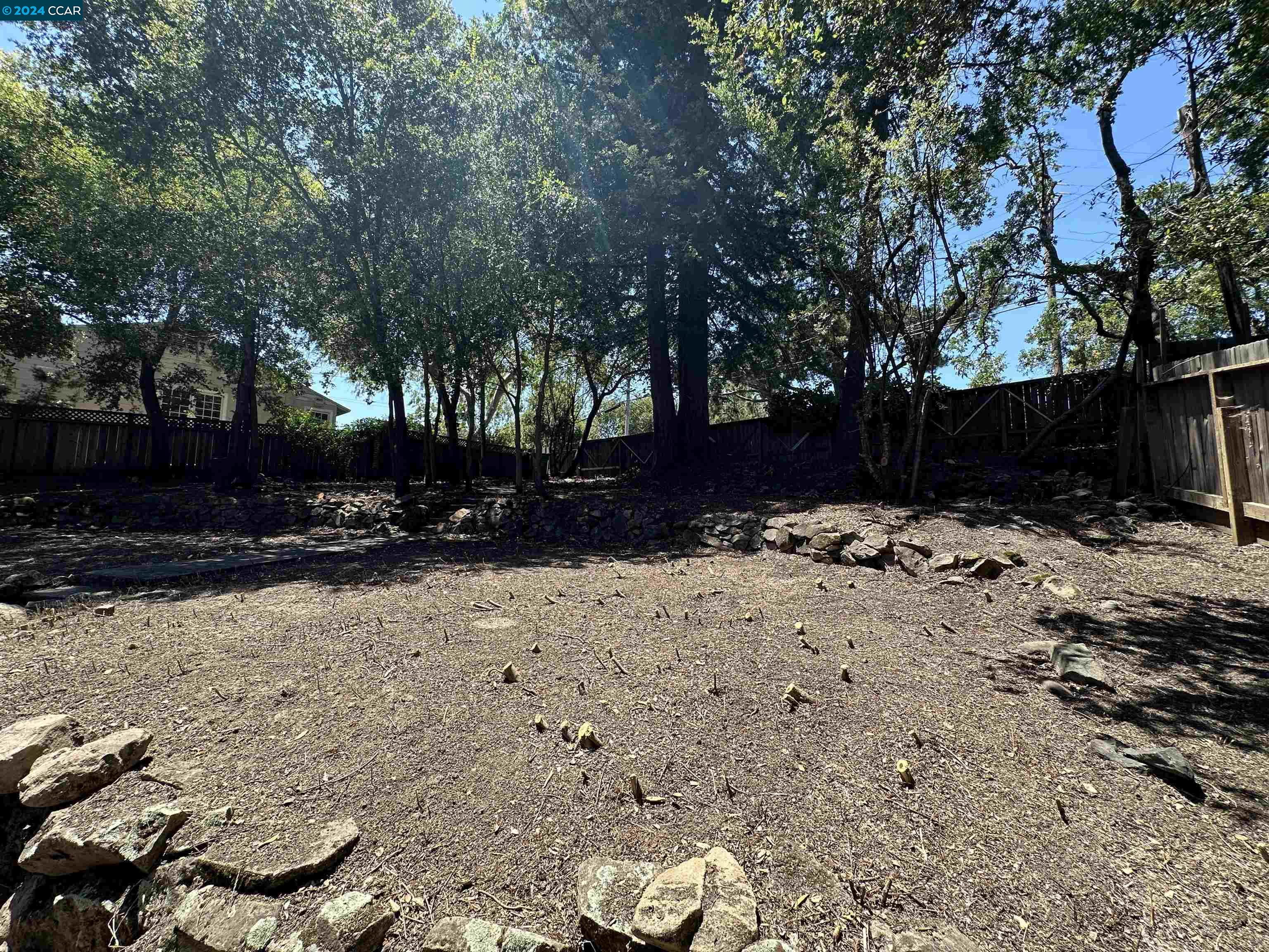 14 Los Altos Rd